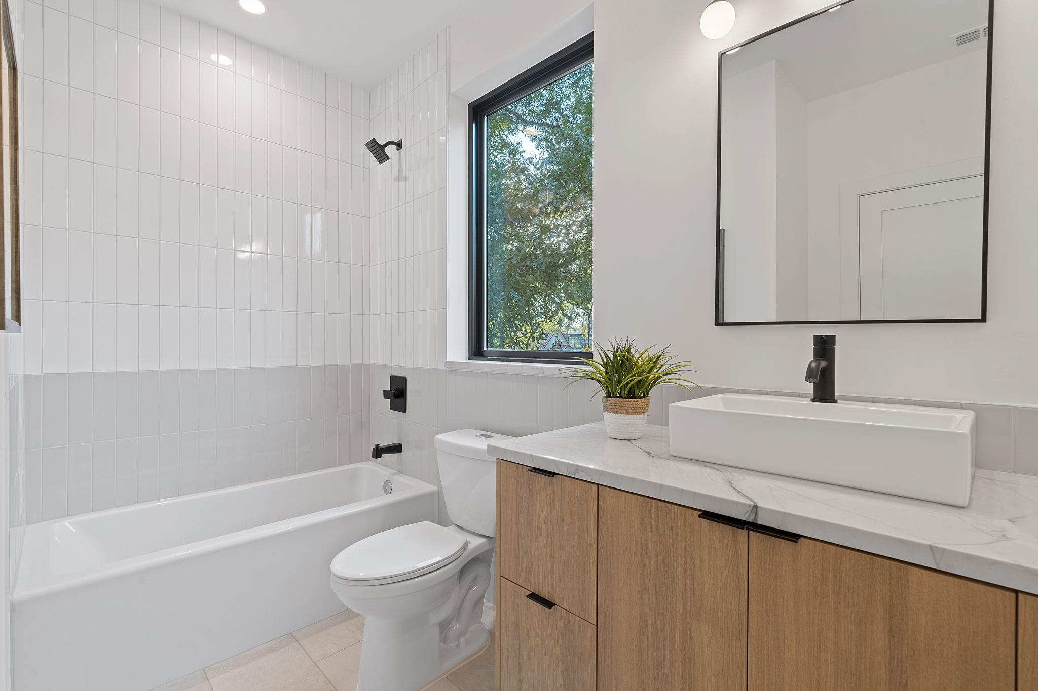 2704 Canterbury St # A, Austin, TX 78702