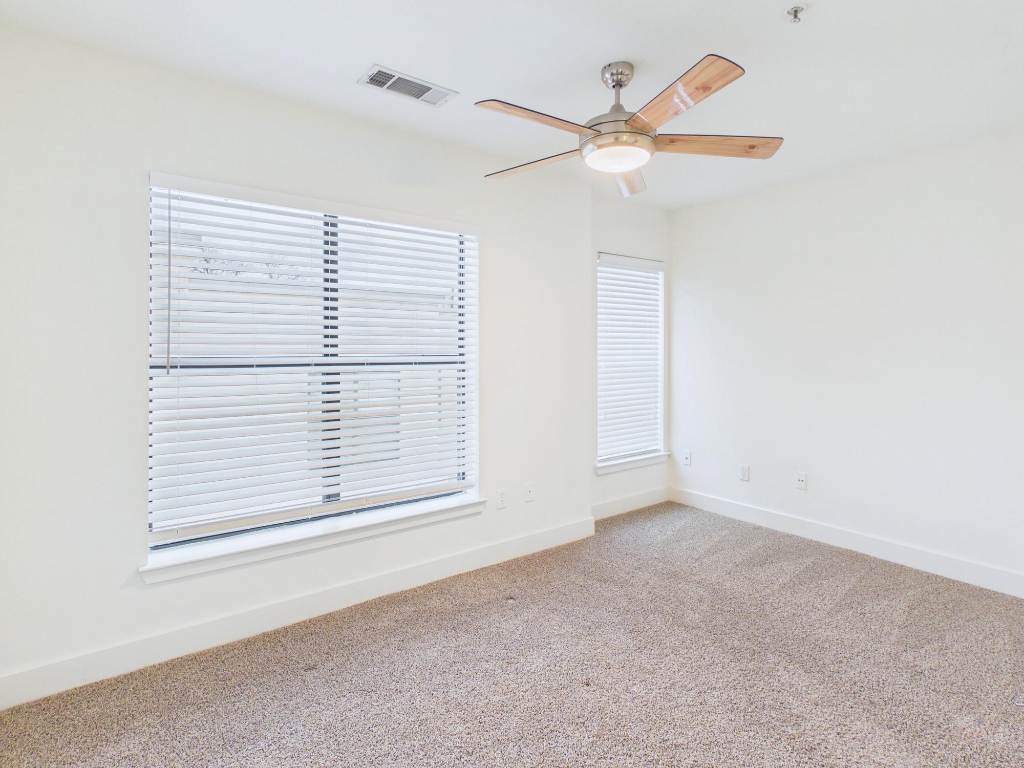 711 W 32nd St # 115, Austin, TX 78705