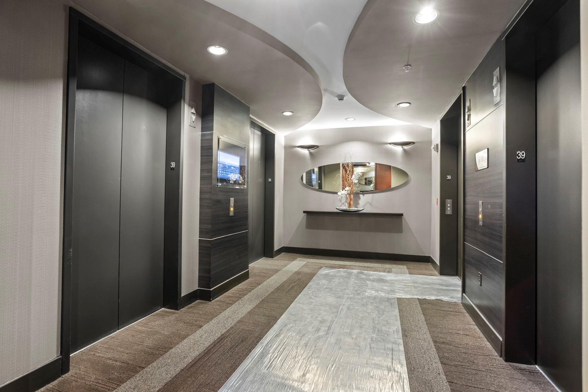 360 Nueces St # 3904, Austin, TX 78701