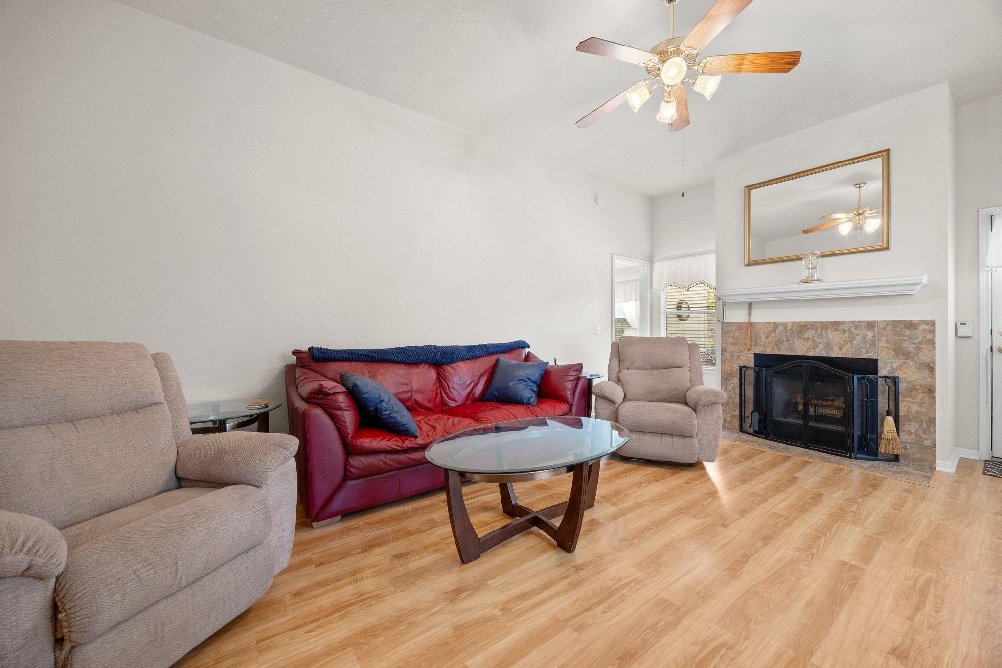 901 Kenneys Way, Round Rock, TX 78665