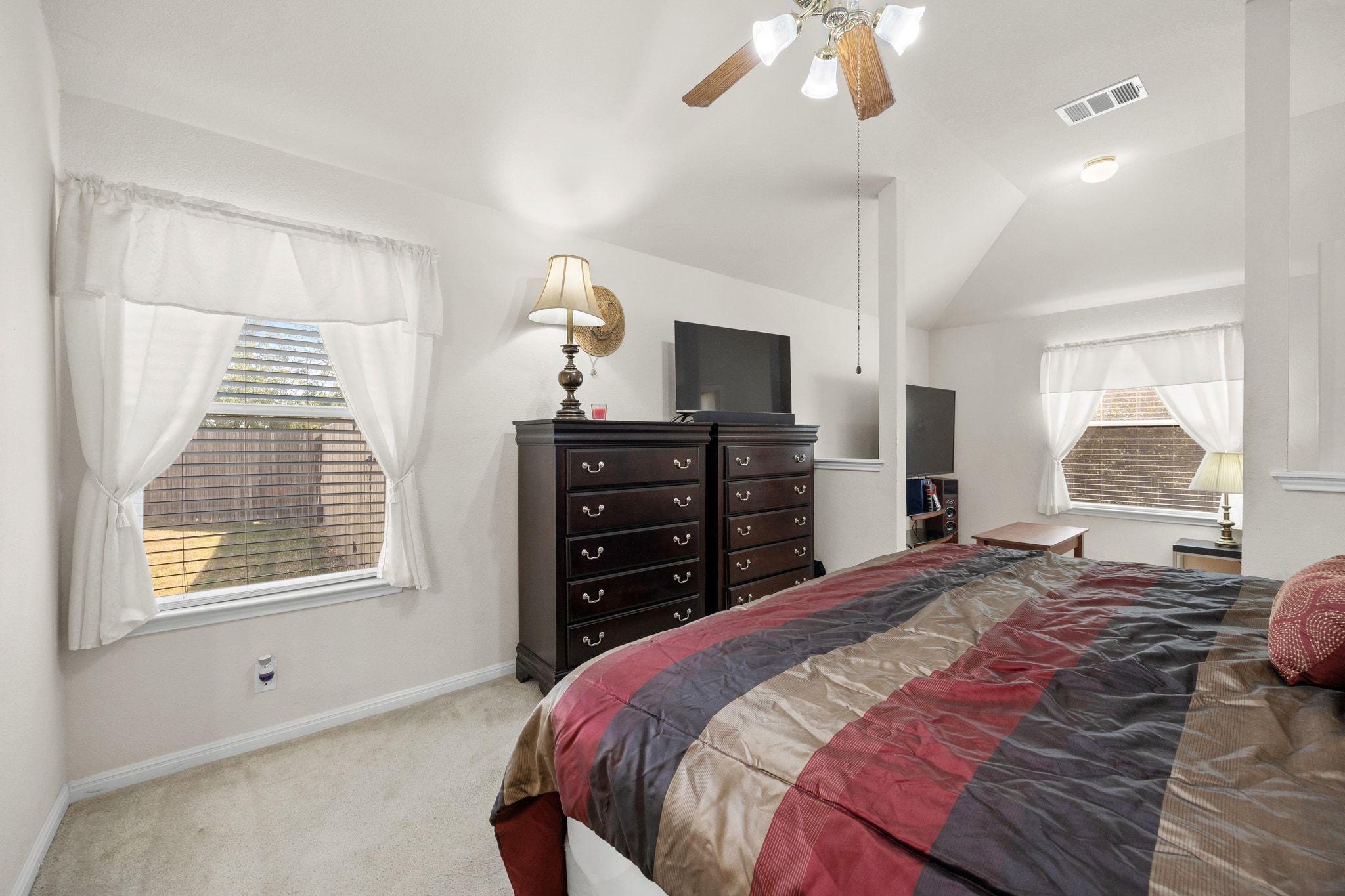 901 Kenneys Way, Round Rock, TX 78665