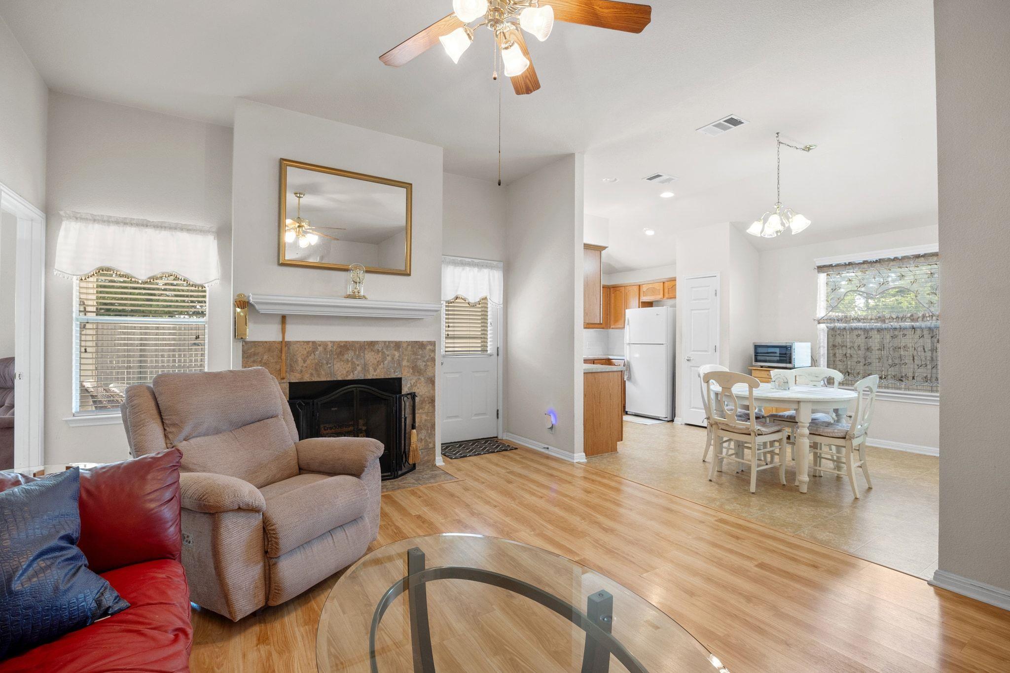 901 Kenneys Way, Round Rock, TX 78665