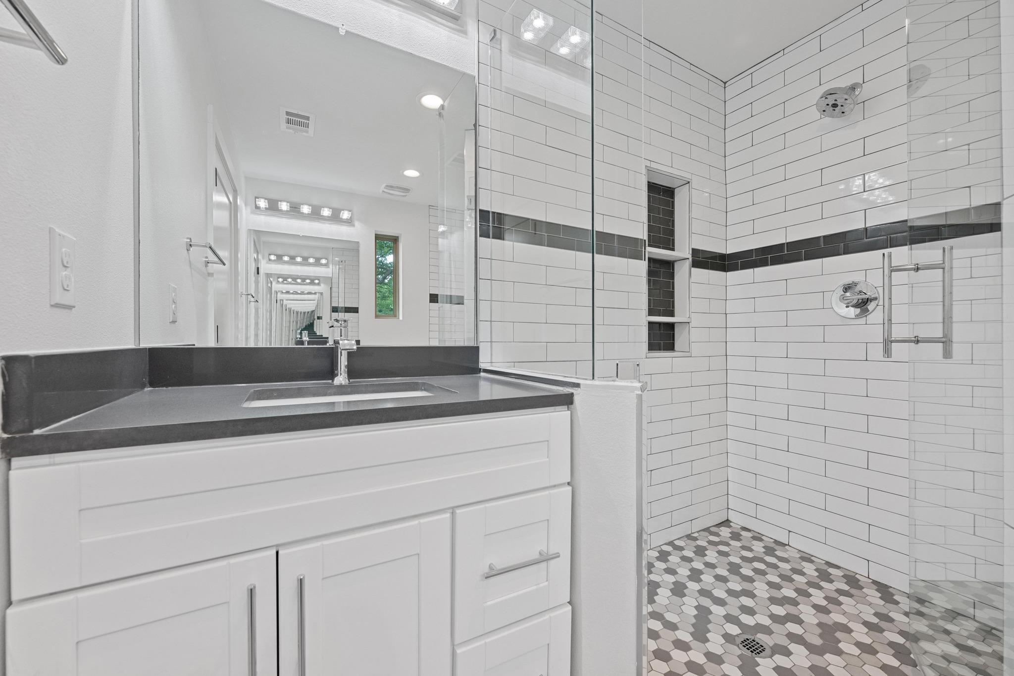 4705 Louis Ave # B, Austin, TX 78721