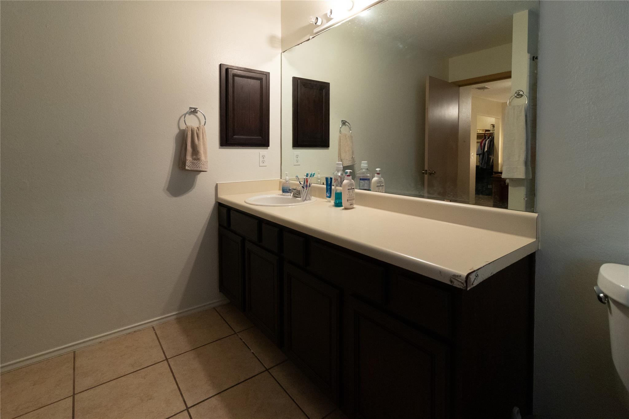 8090 Thaxton Rd, Austin, TX 78747