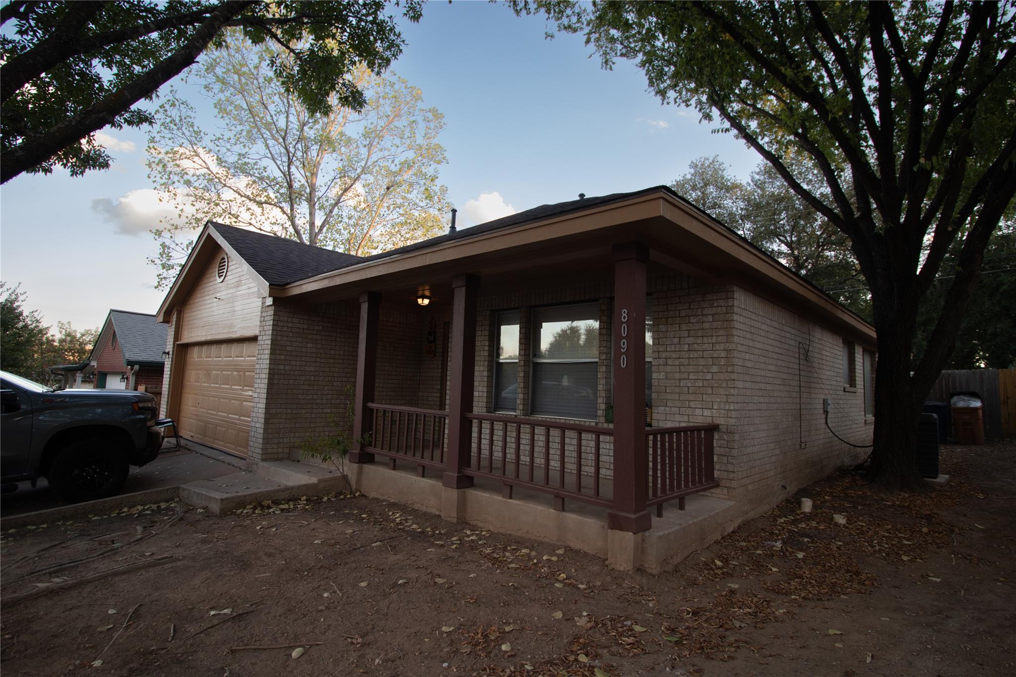 8090 Thaxton Rd, Austin, TX 78747