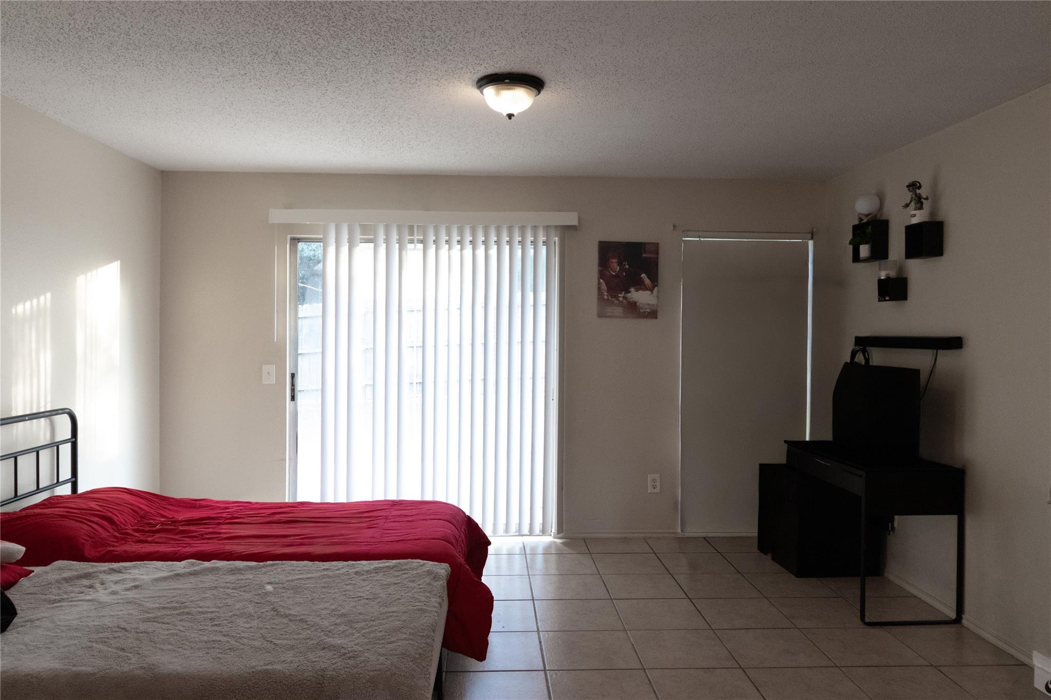 8090 Thaxton Rd, Austin, TX 78747