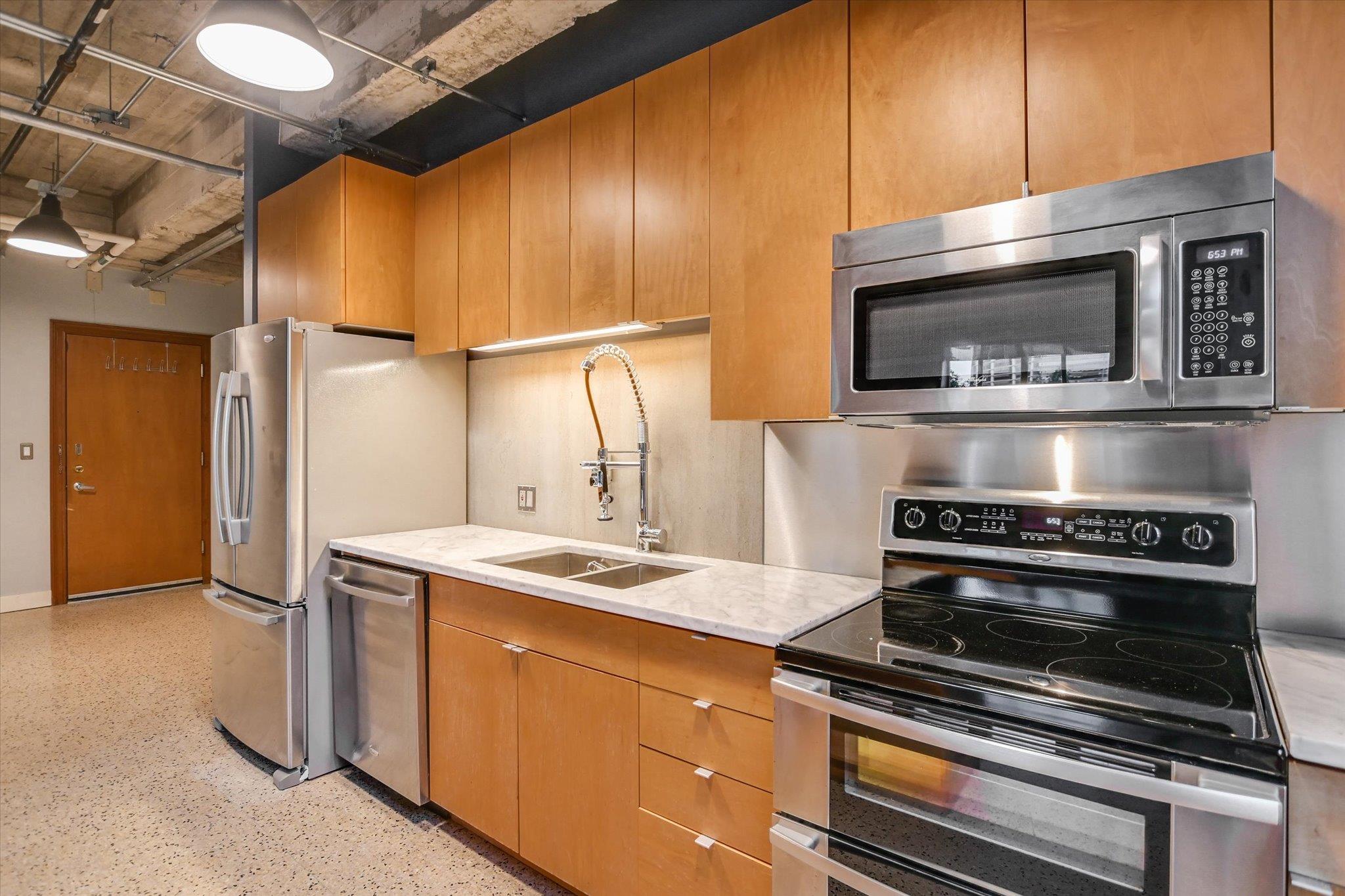 710 Colorado St # 2D, Austin, TX 78701