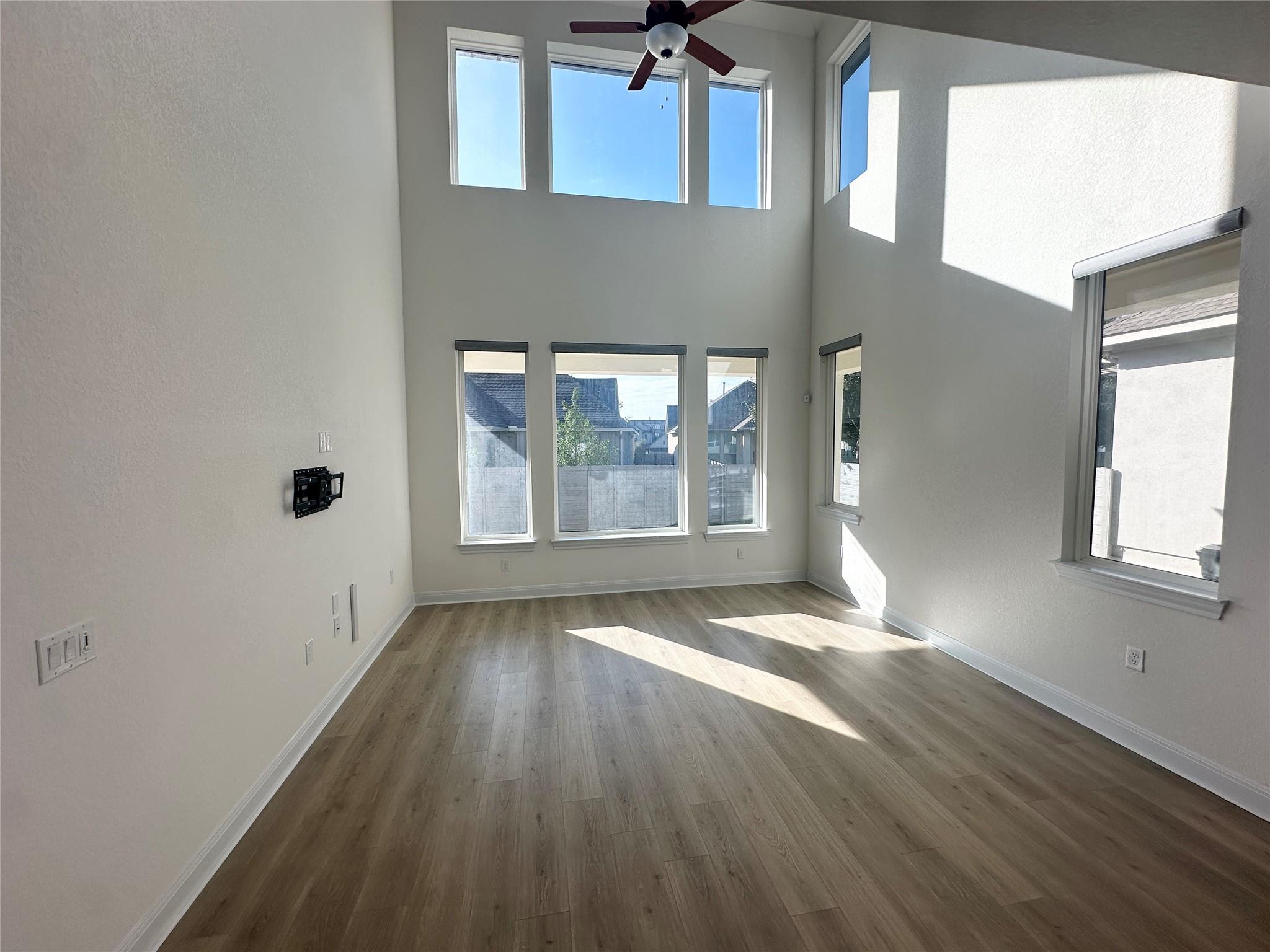 1217 Silver Dollar Trl, Georgetown, TX 78628