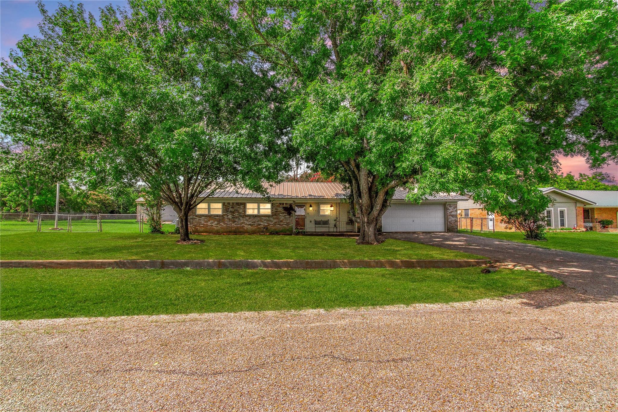 531 Santa Rosa Rd, Salado, TX 76571