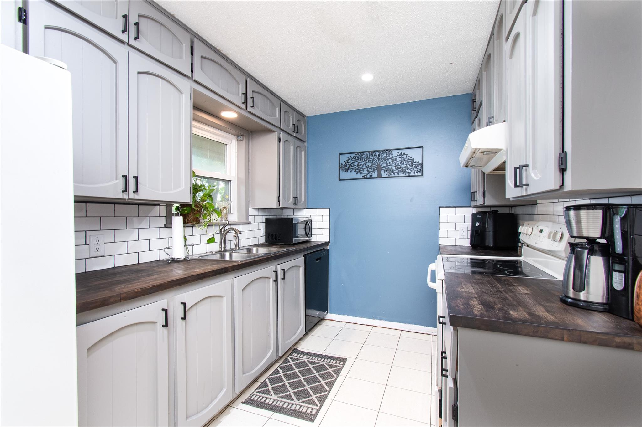 531 Santa Rosa Rd, Salado, TX 76571