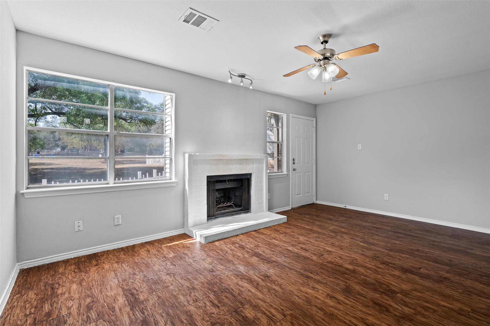 1806 River Crossing CR Cir # D, Austin, TX 78741