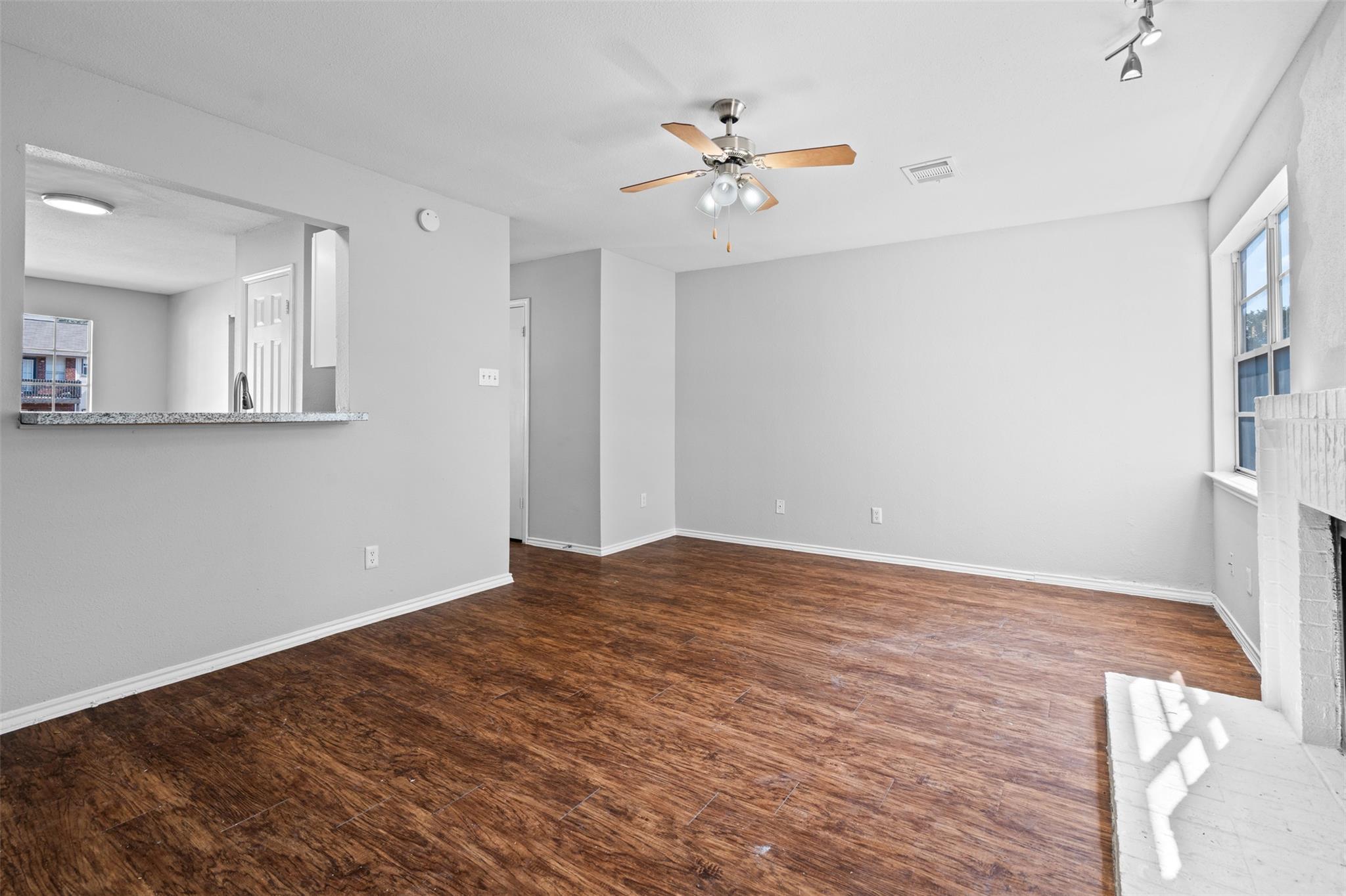 1806 River Crossing CR Cir # D, Austin, TX 78741