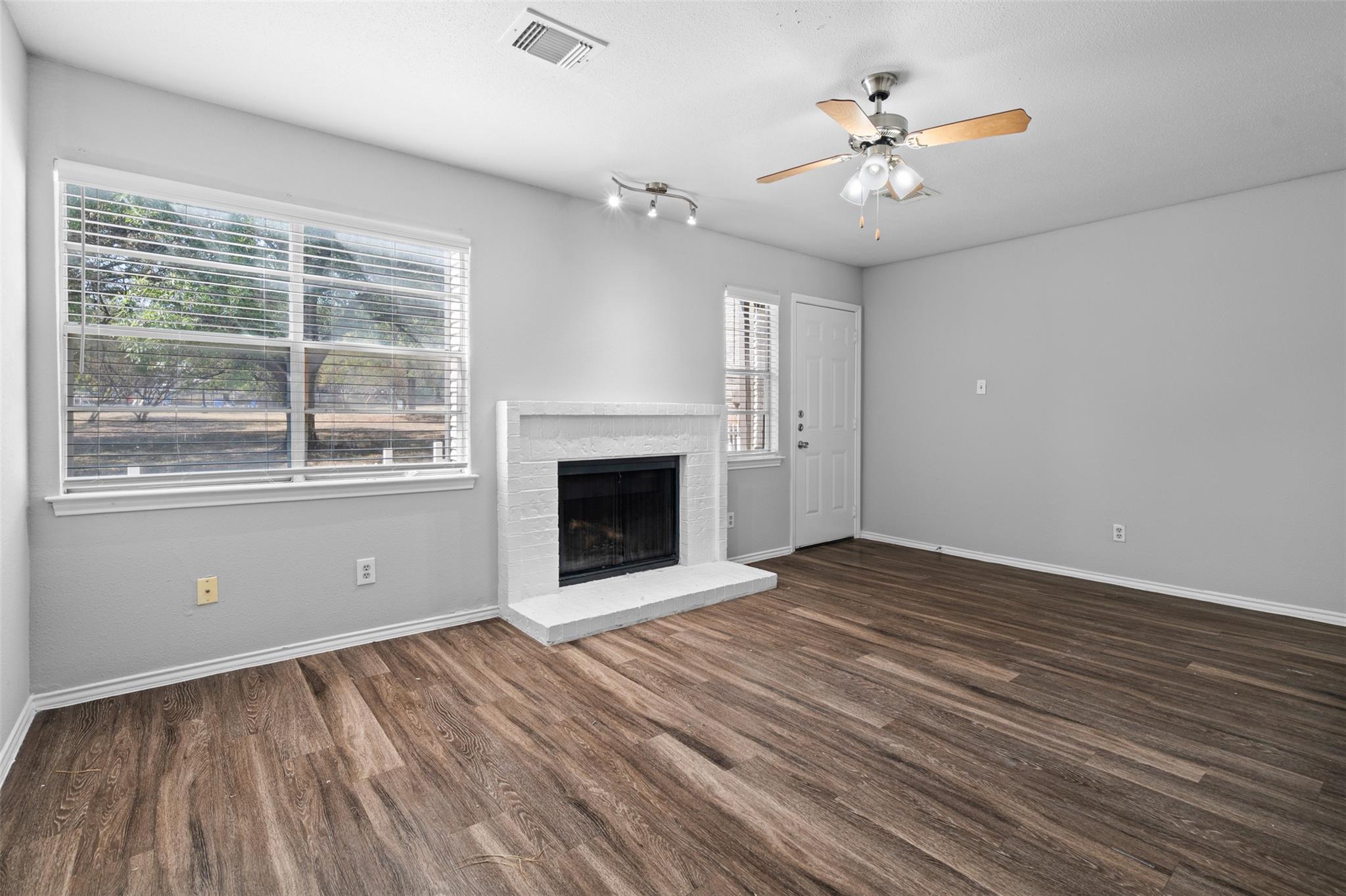 1806 River Crossing CR Cir # C, Austin, TX 78741