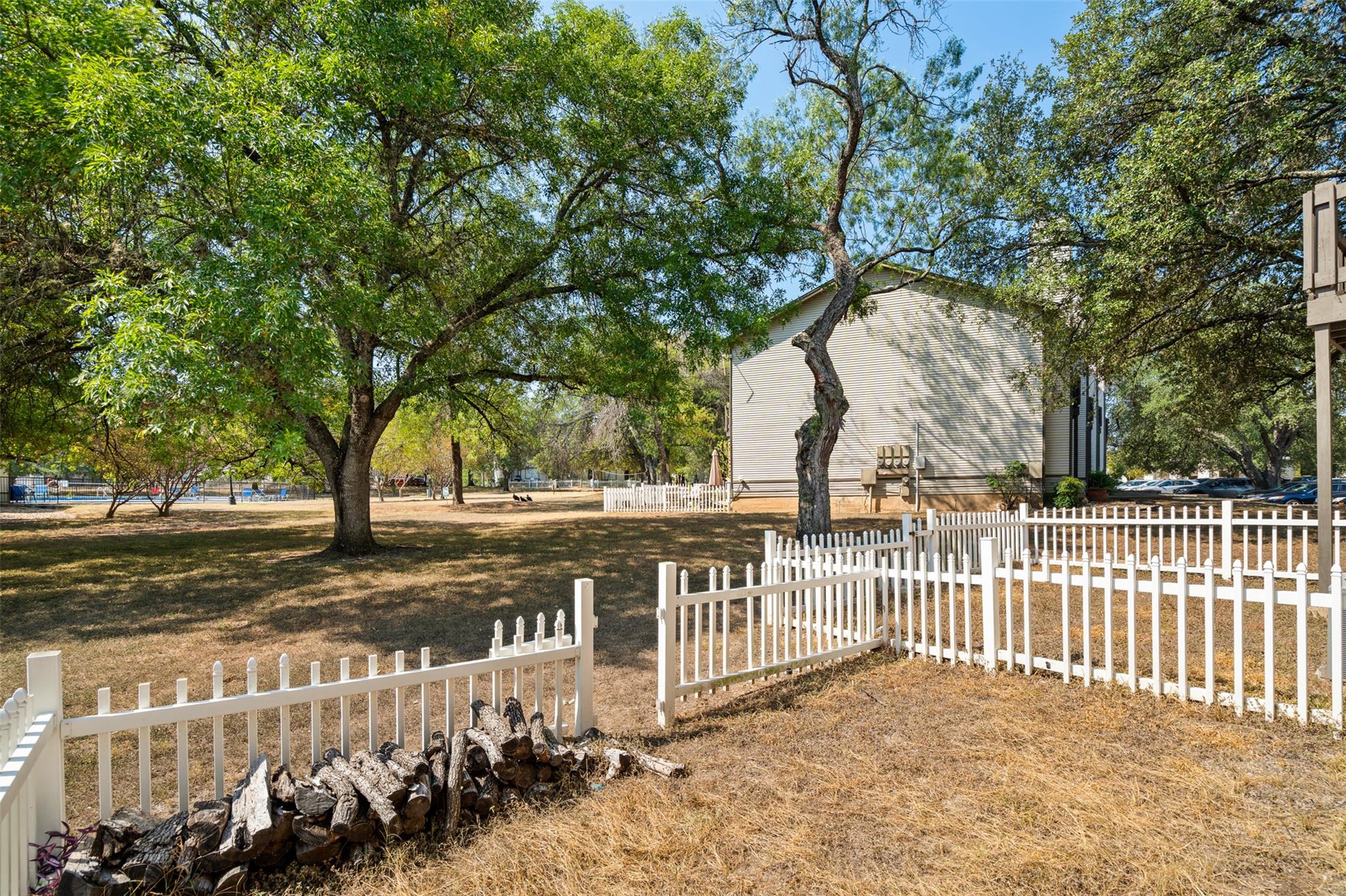 1806 River Crossing CR Cir # C, Austin, TX 78741