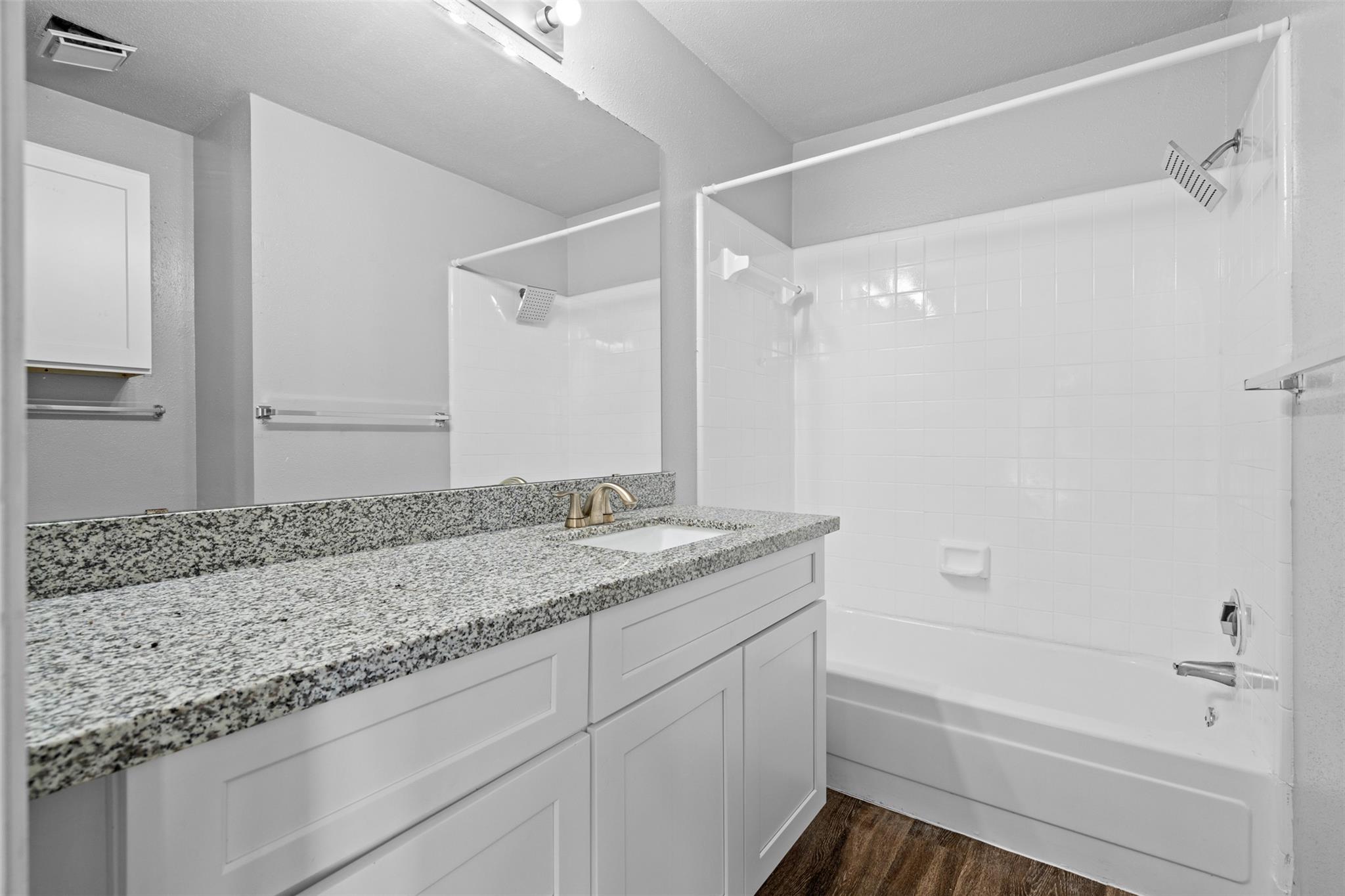 1806 River Crossing CR Cir # C, Austin, TX 78741