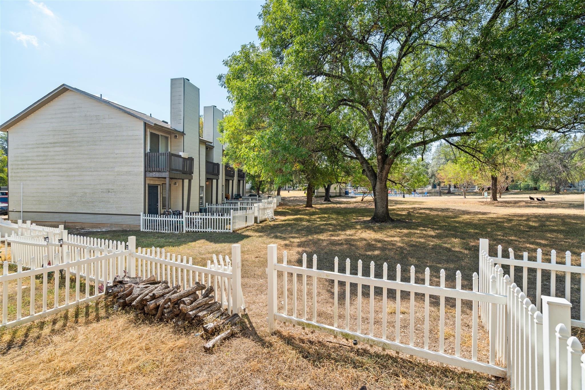1806 River Crossing CR Cir # C, Austin, TX 78741