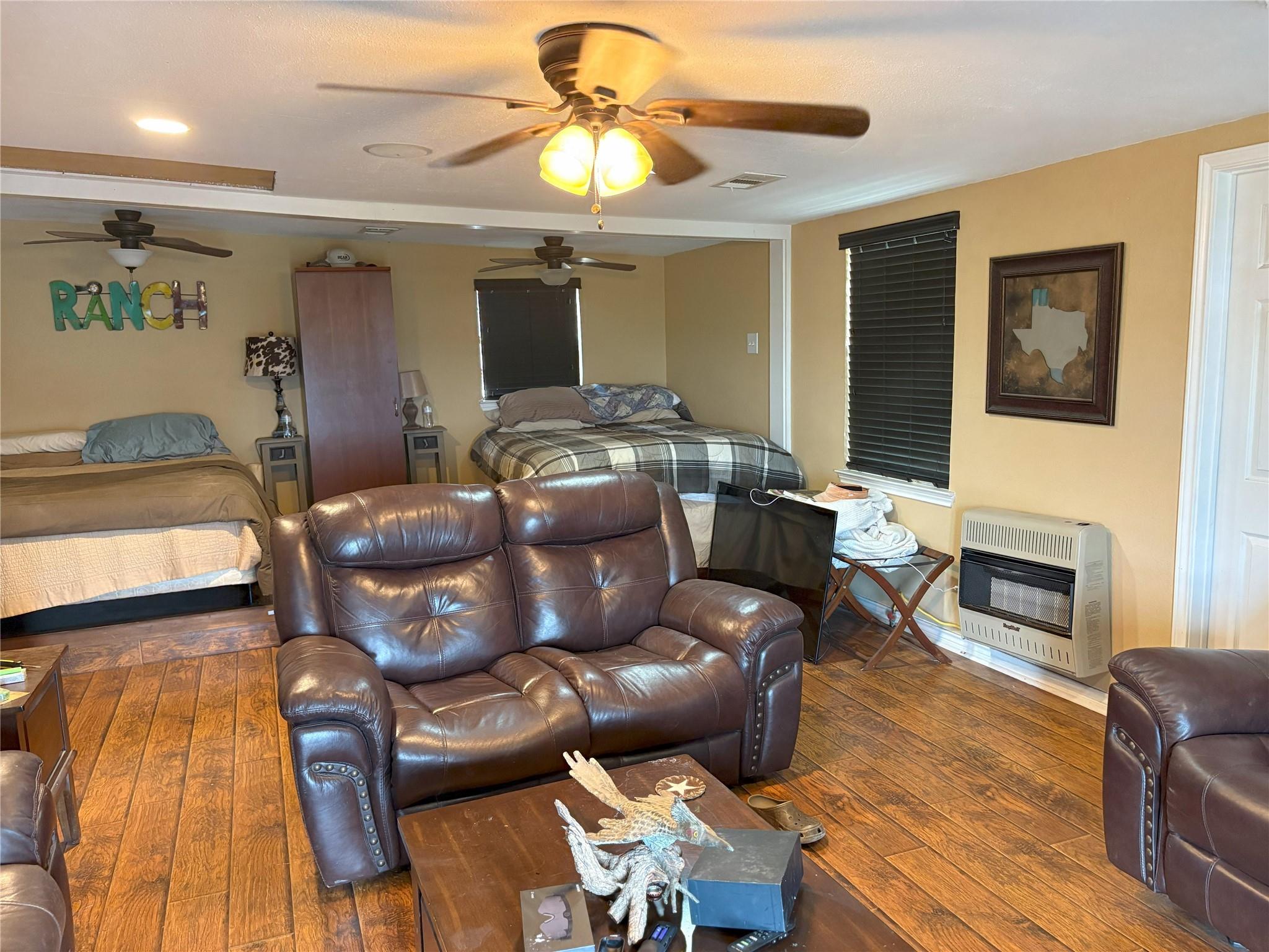 2131 Private Road 3157, Brackettville, TX 78832