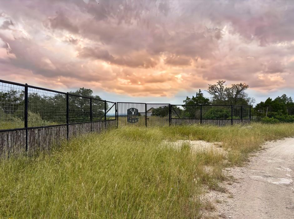 2131 Private Road 3157, Brackettville, TX 78832