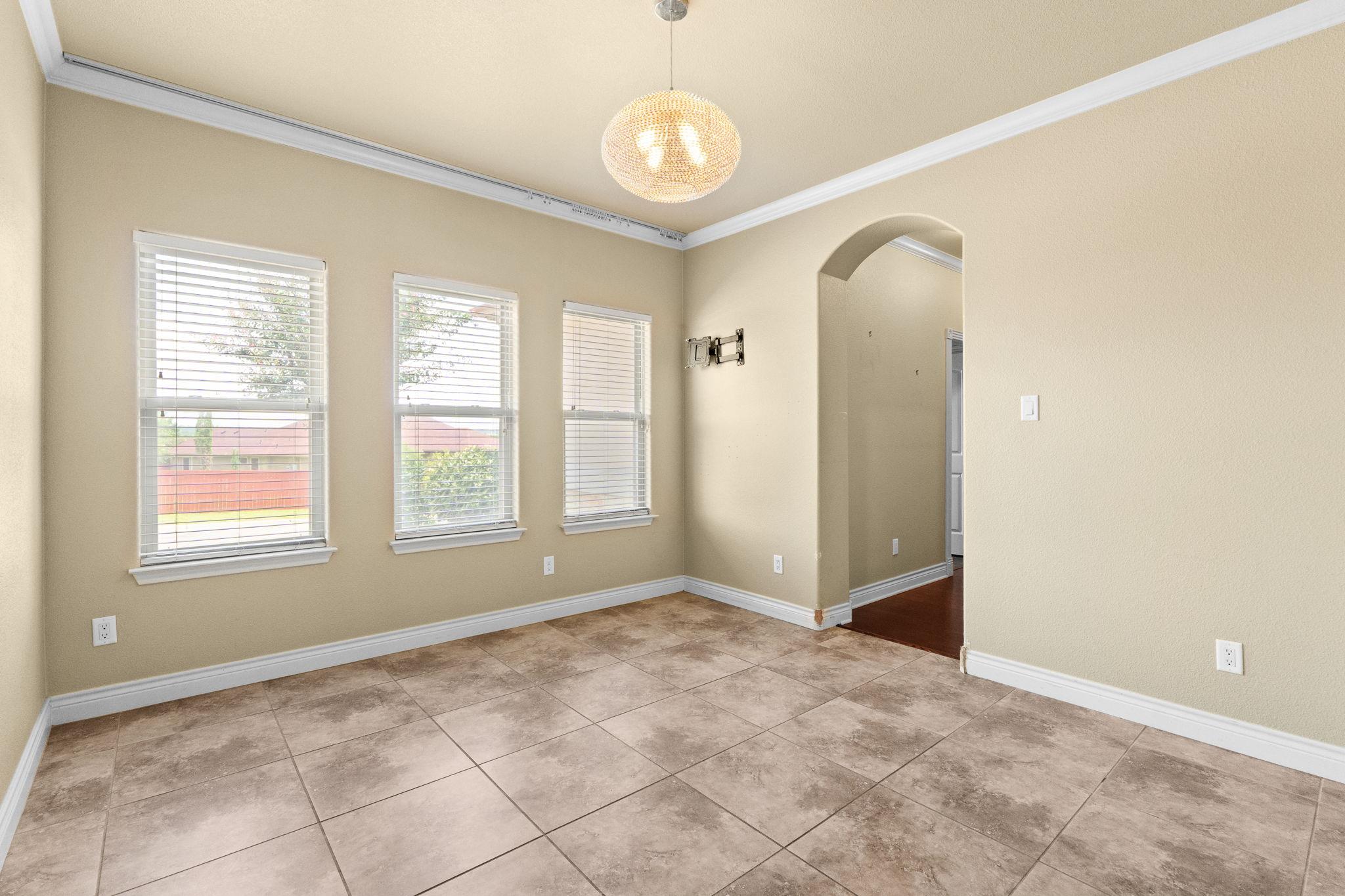 1135 Redleaf Dr, Nolanville, TX 76559