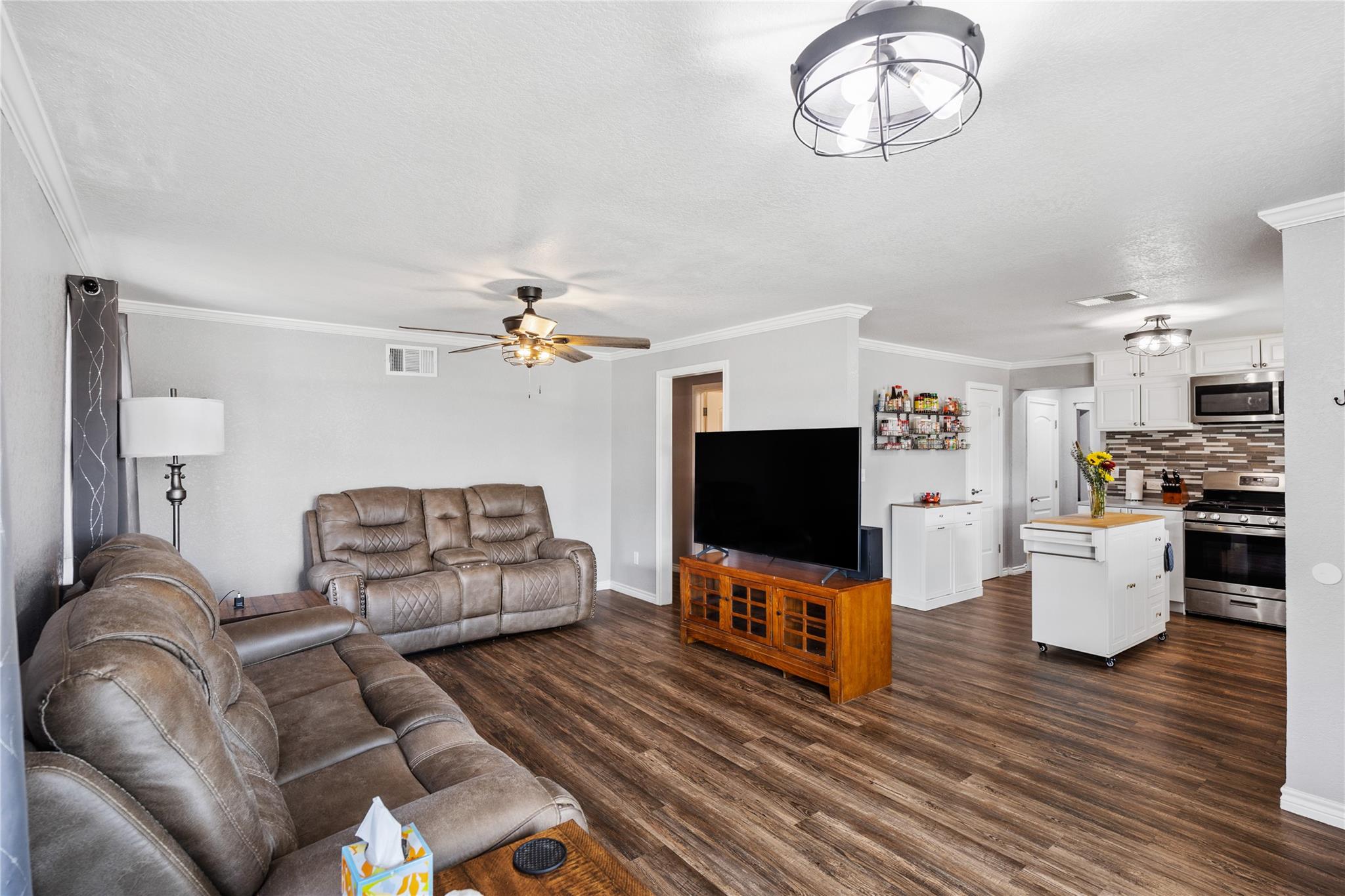 407 Lamon St, Burnet, TX 78611