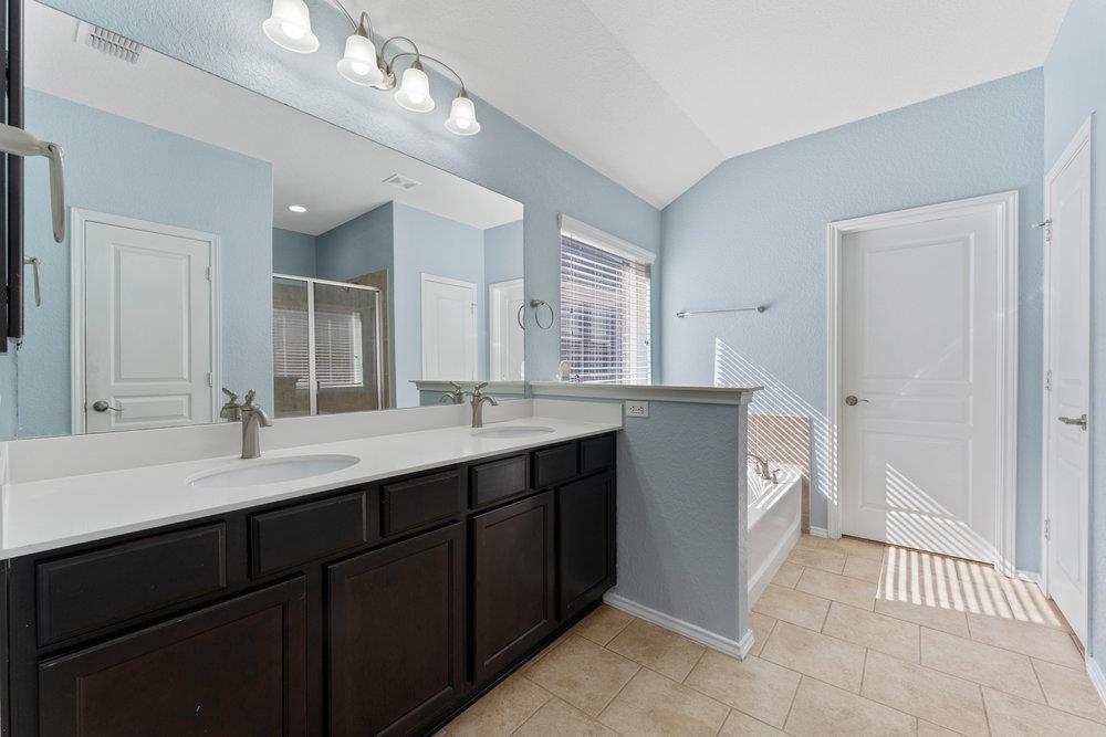 27514 Valle Verde, Boerne, TX 78015