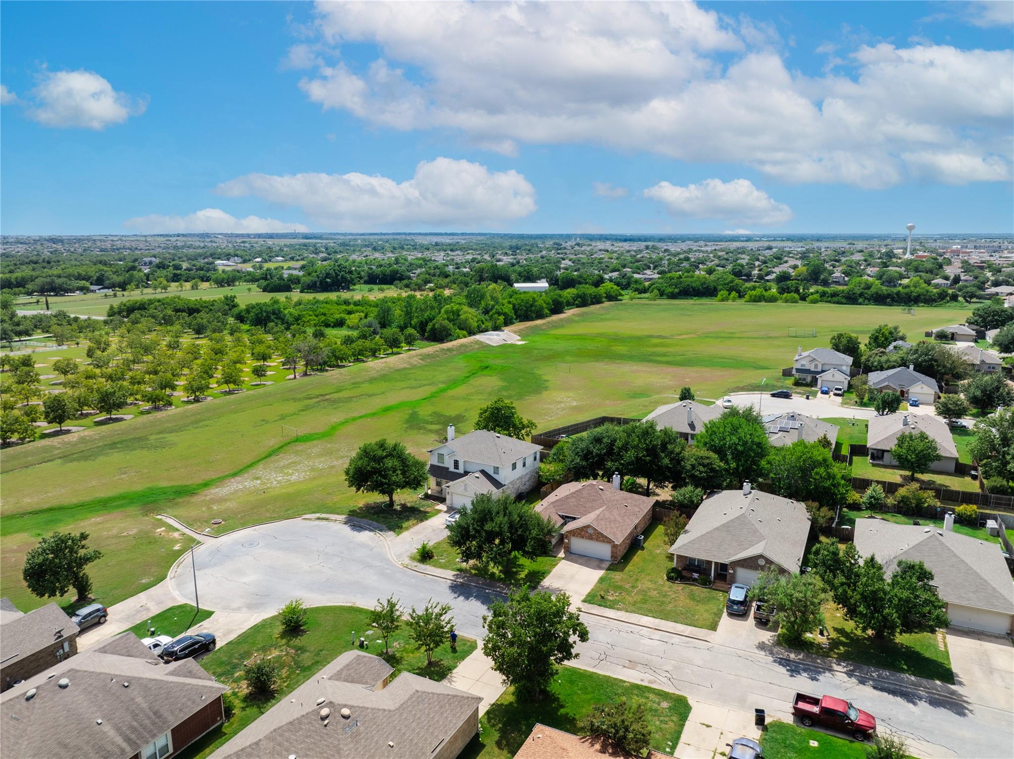 4016 Kerley Ct, Hutto, TX 78634