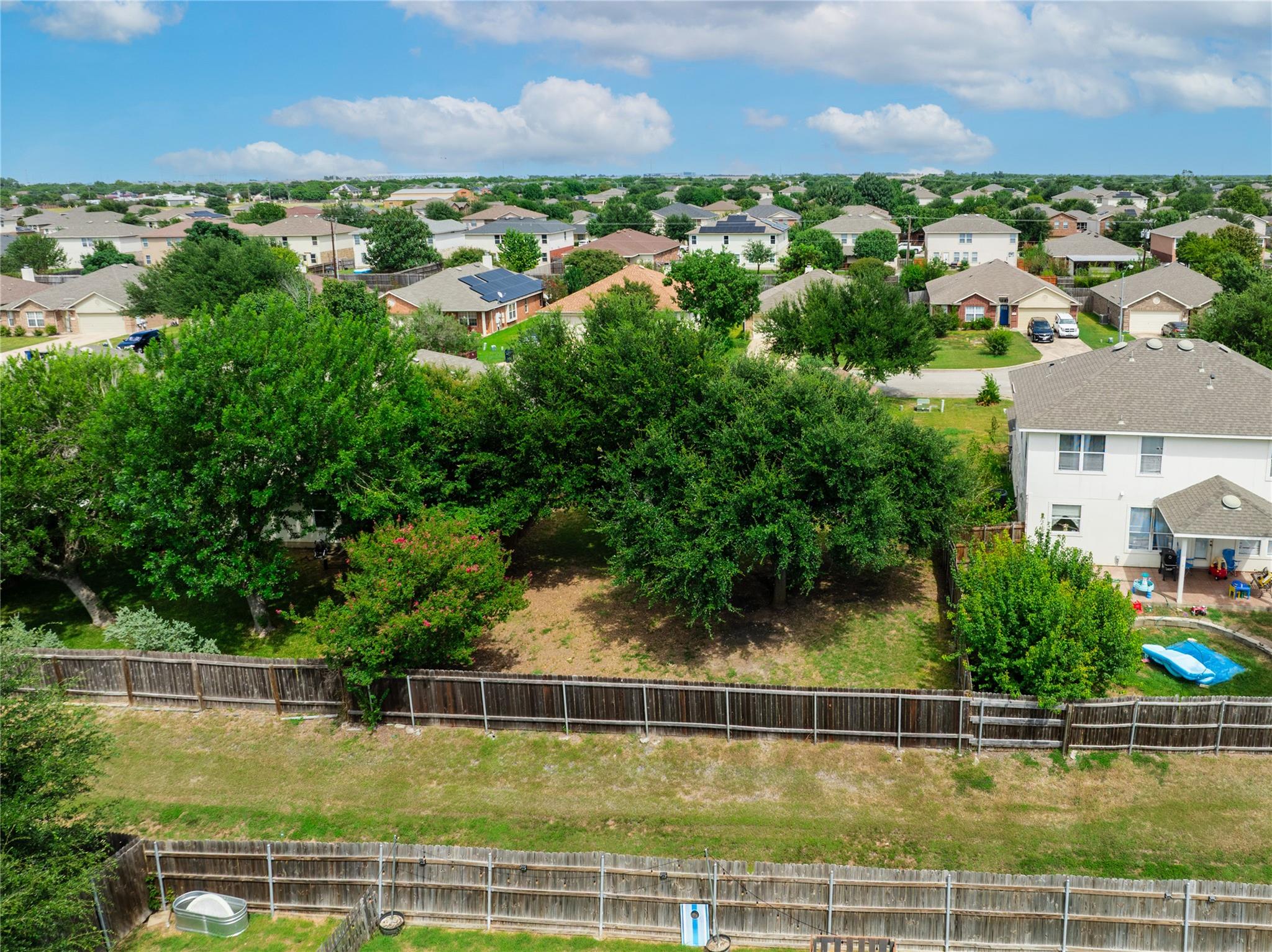 4016 Kerley Ct, Hutto, TX 78634