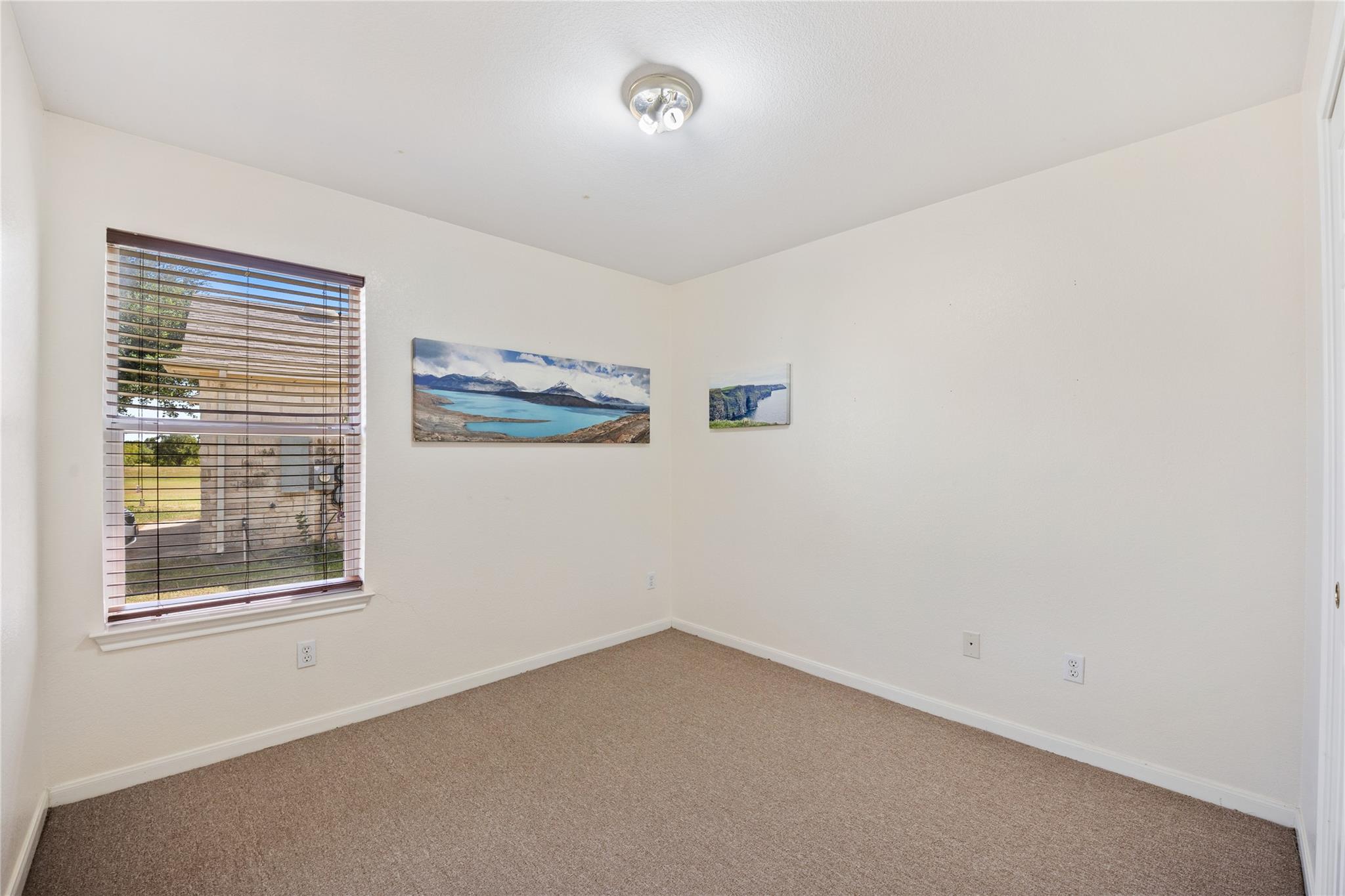 4016 Kerley Ct, Hutto, TX 78634