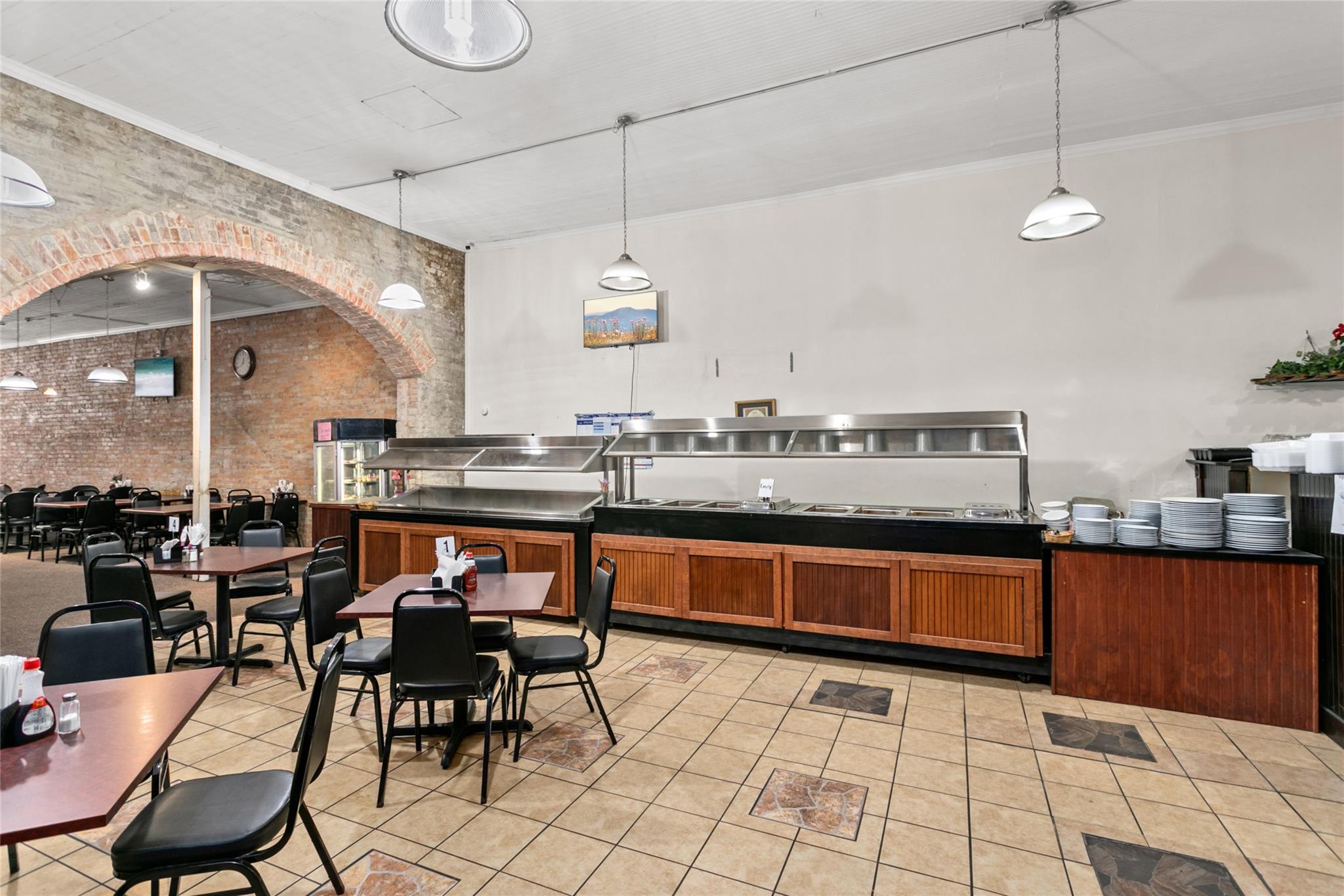 155 W Austin St, Giddings, TX 78942