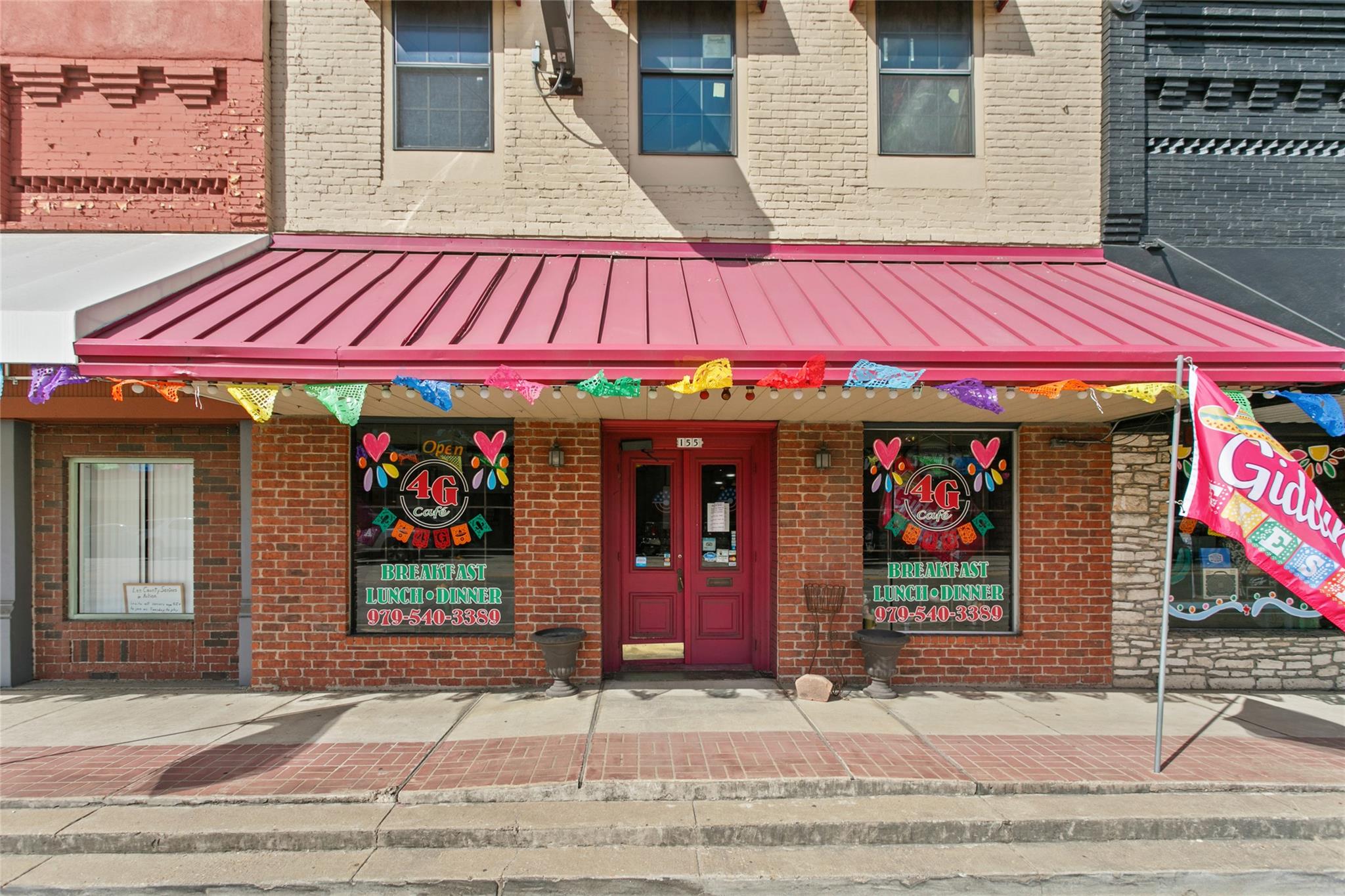 155 W Austin St, Giddings, TX 78942