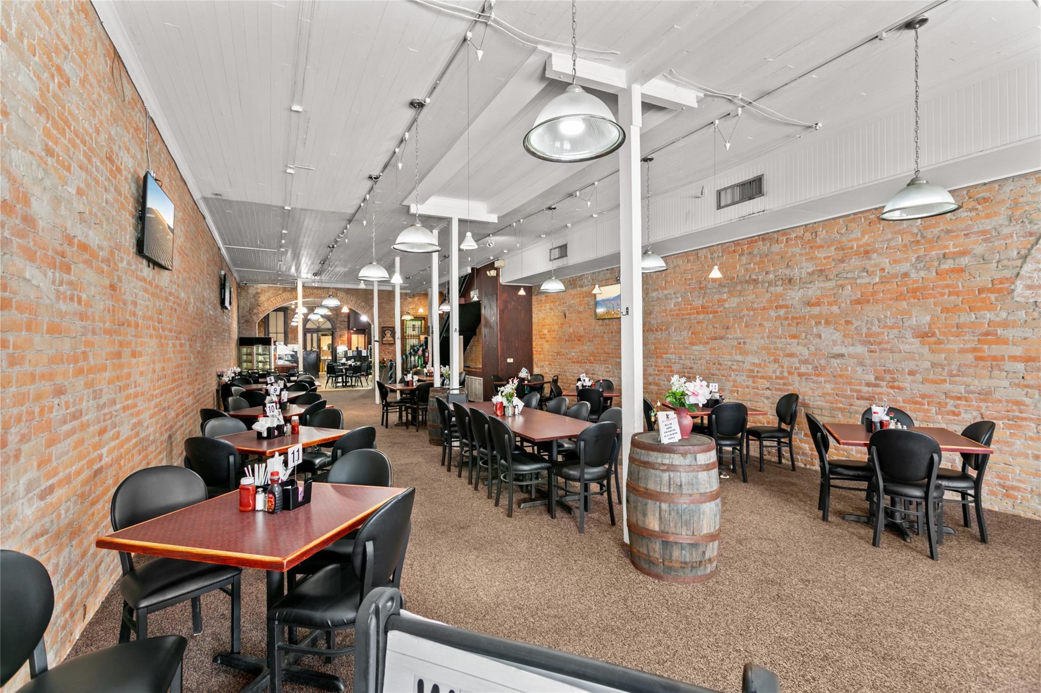 155 W Austin St, Giddings, TX 78942