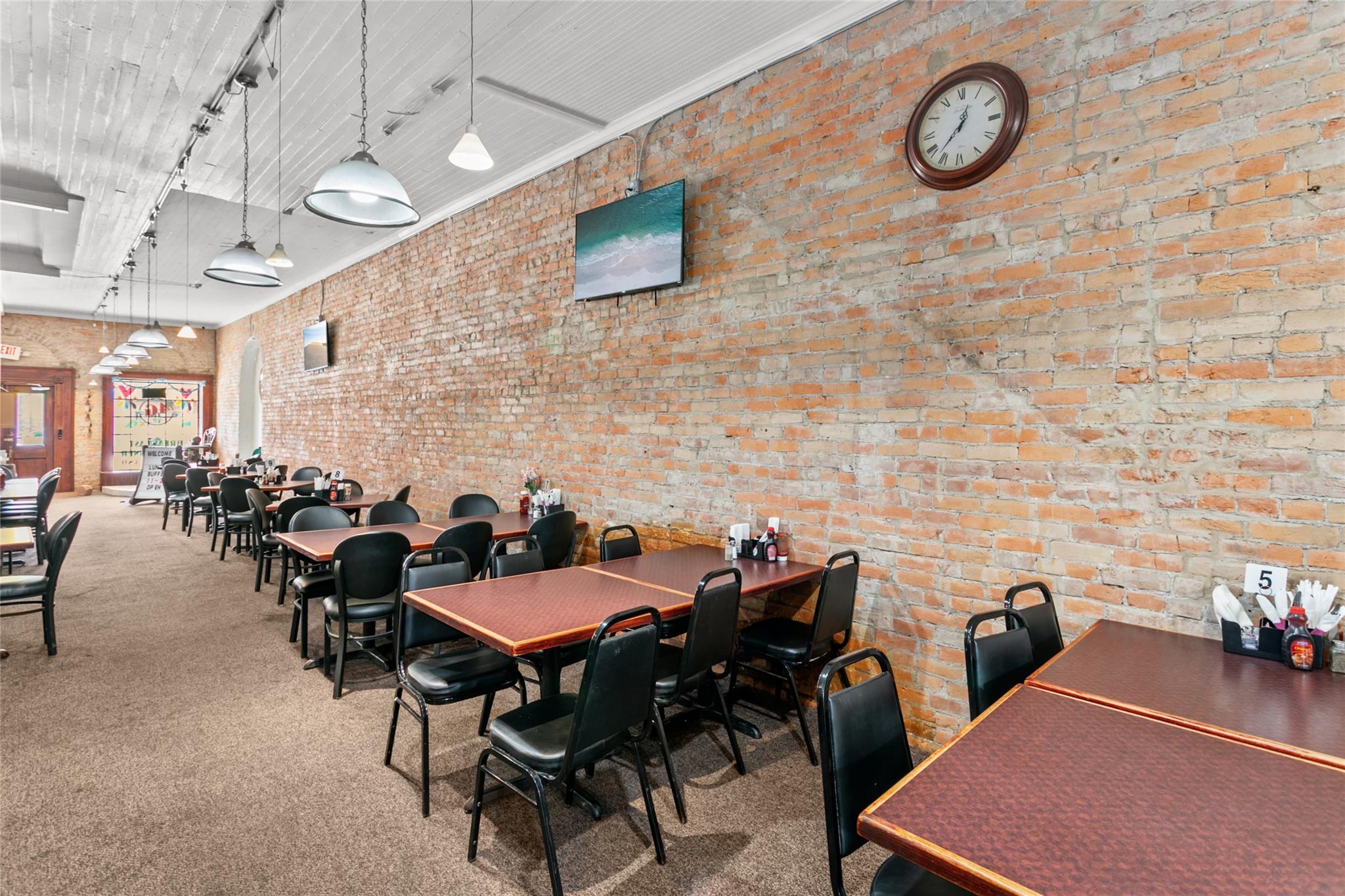 155 W Austin St, Giddings, TX 78942