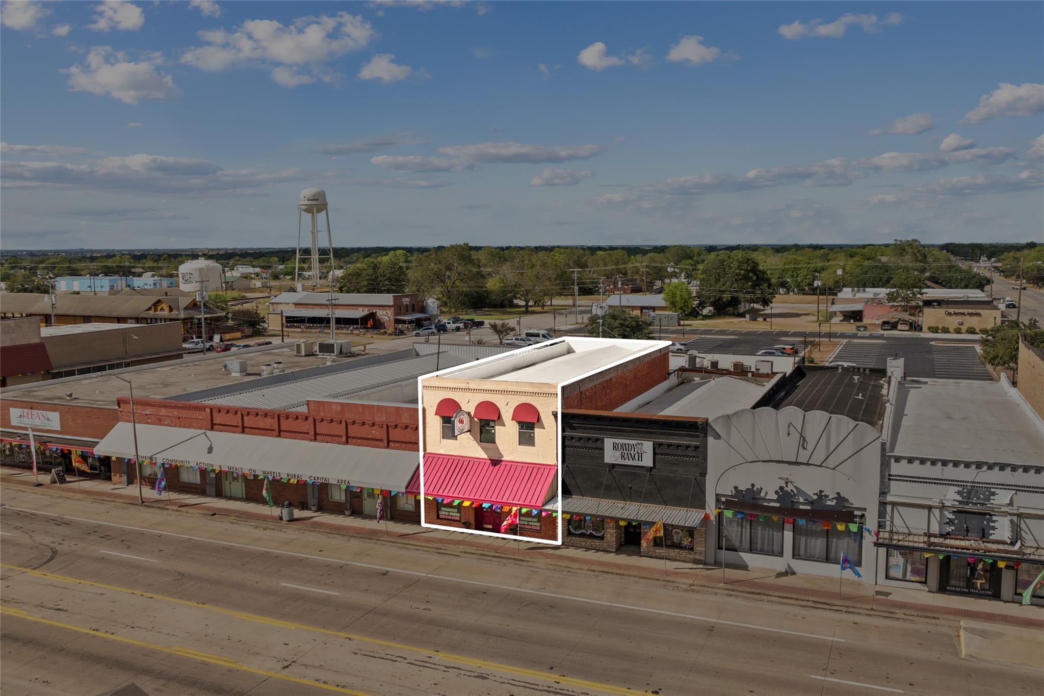 155 W Austin St, Giddings, TX 78942