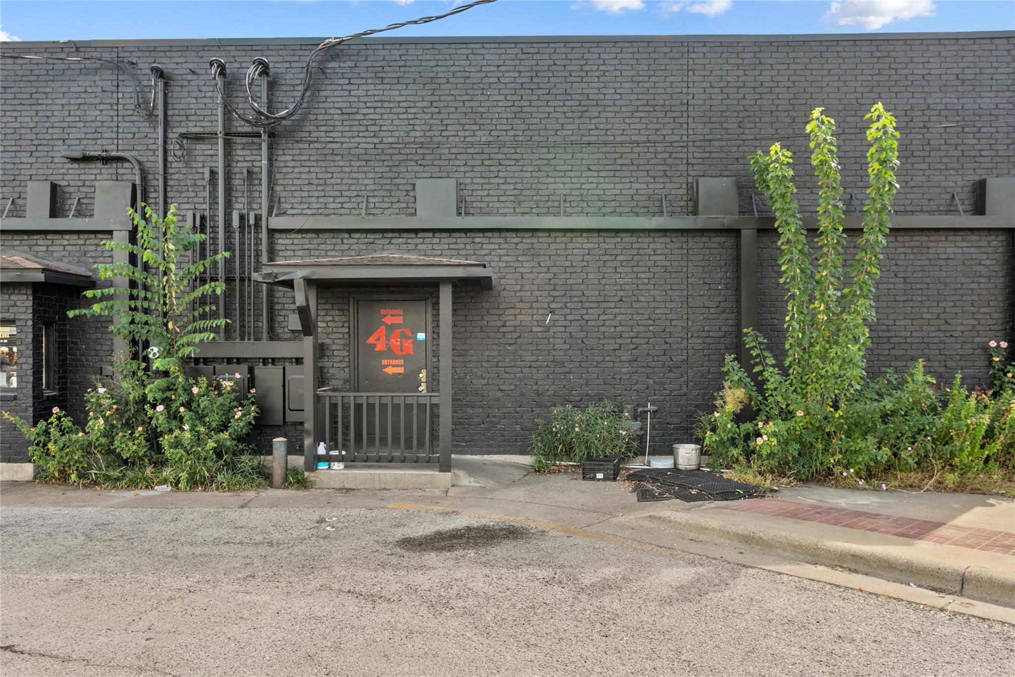 155 W Austin St, Giddings, TX 78942