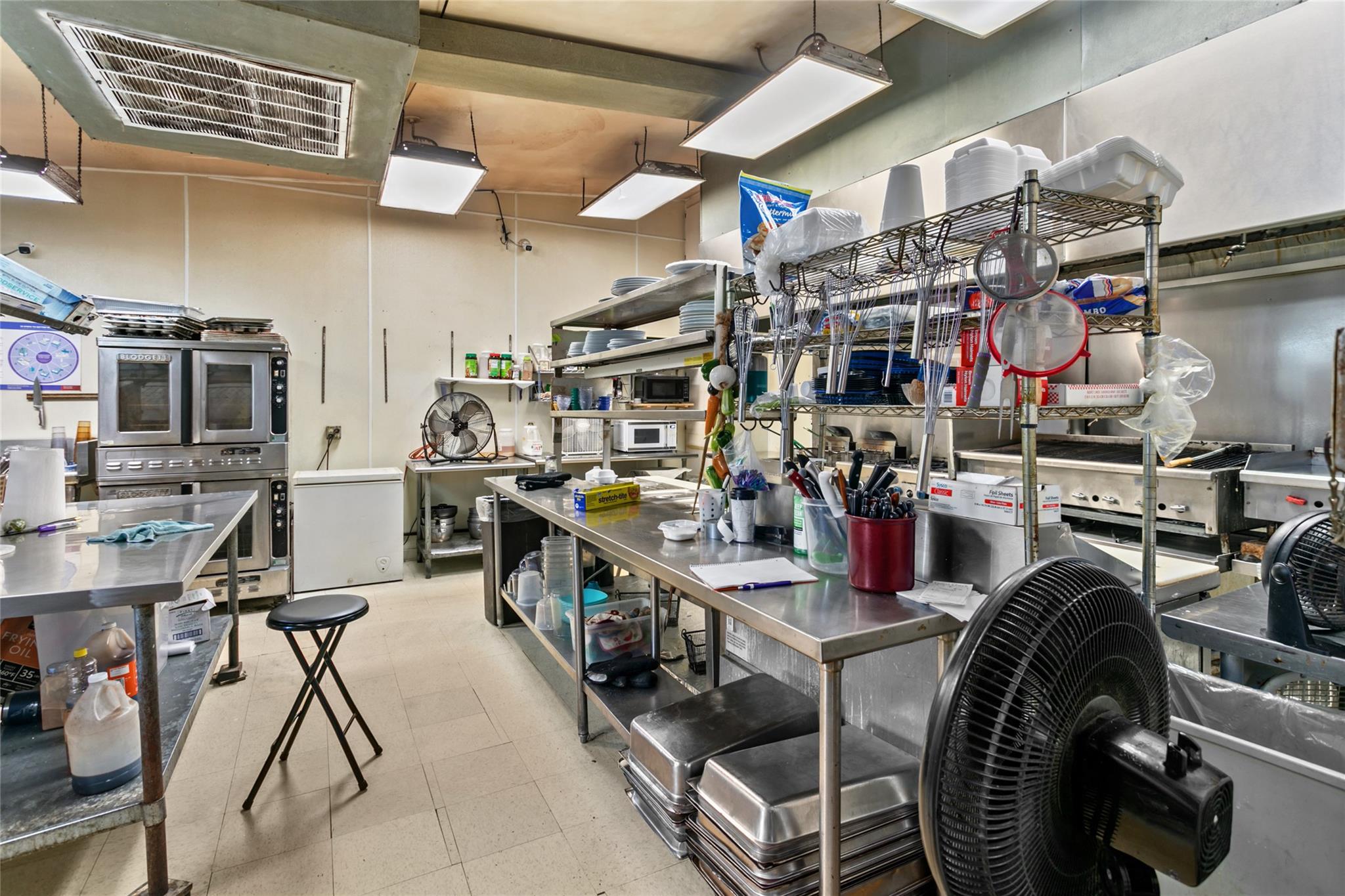 155 W Austin St, Giddings, TX 78942