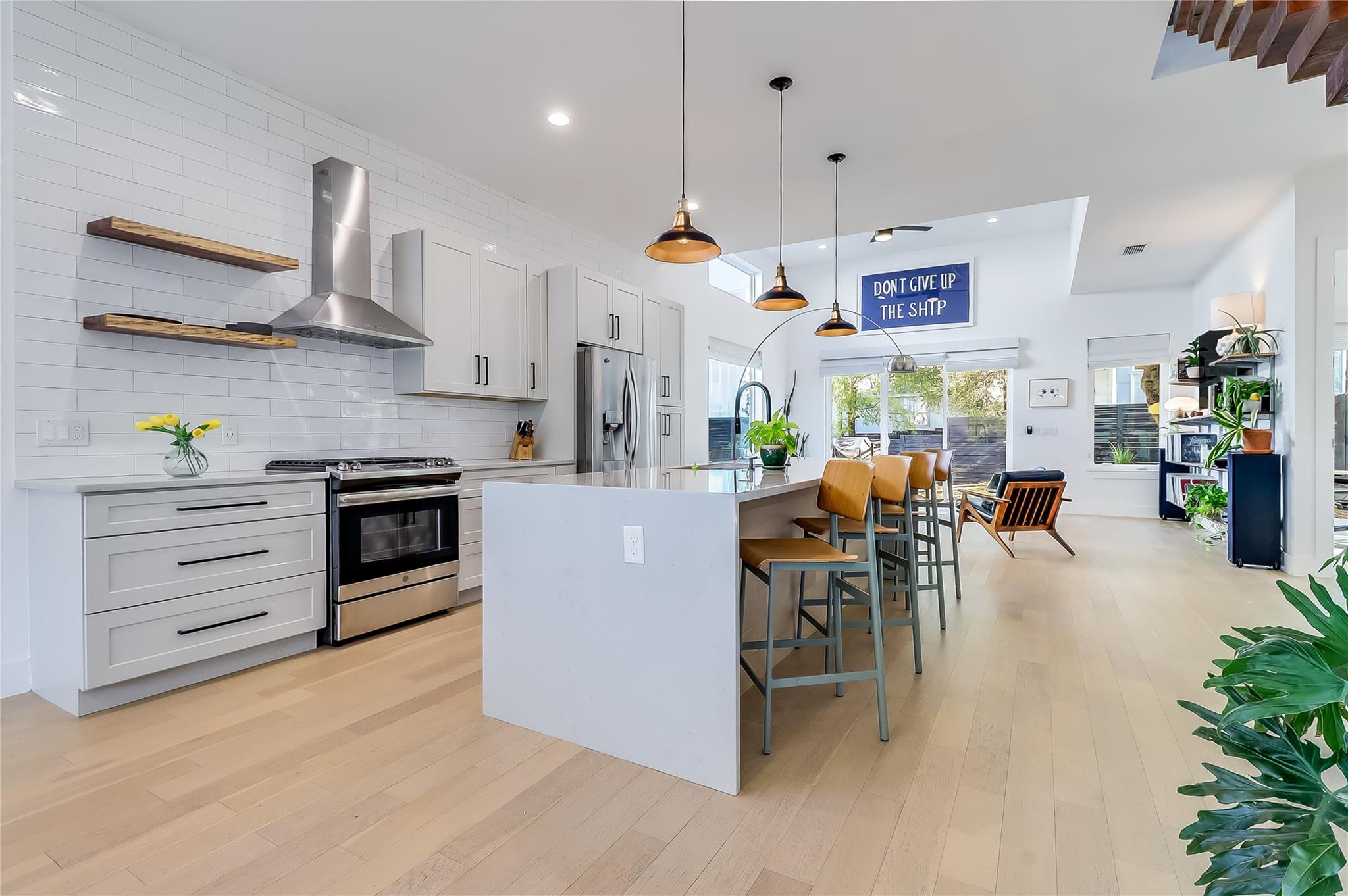 4712 Reyes St # 1, Austin, TX 78721