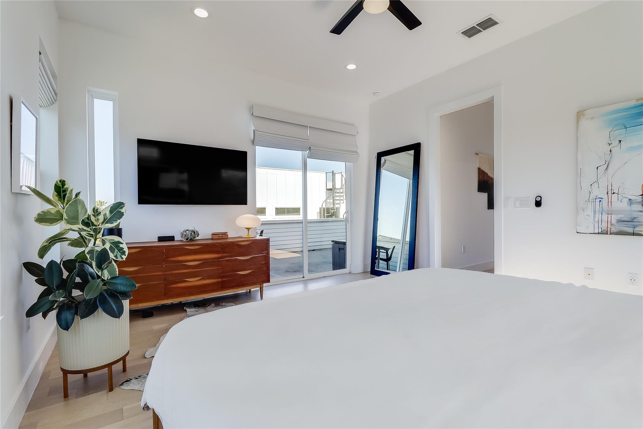 4712 Reyes St # 1, Austin, TX 78721