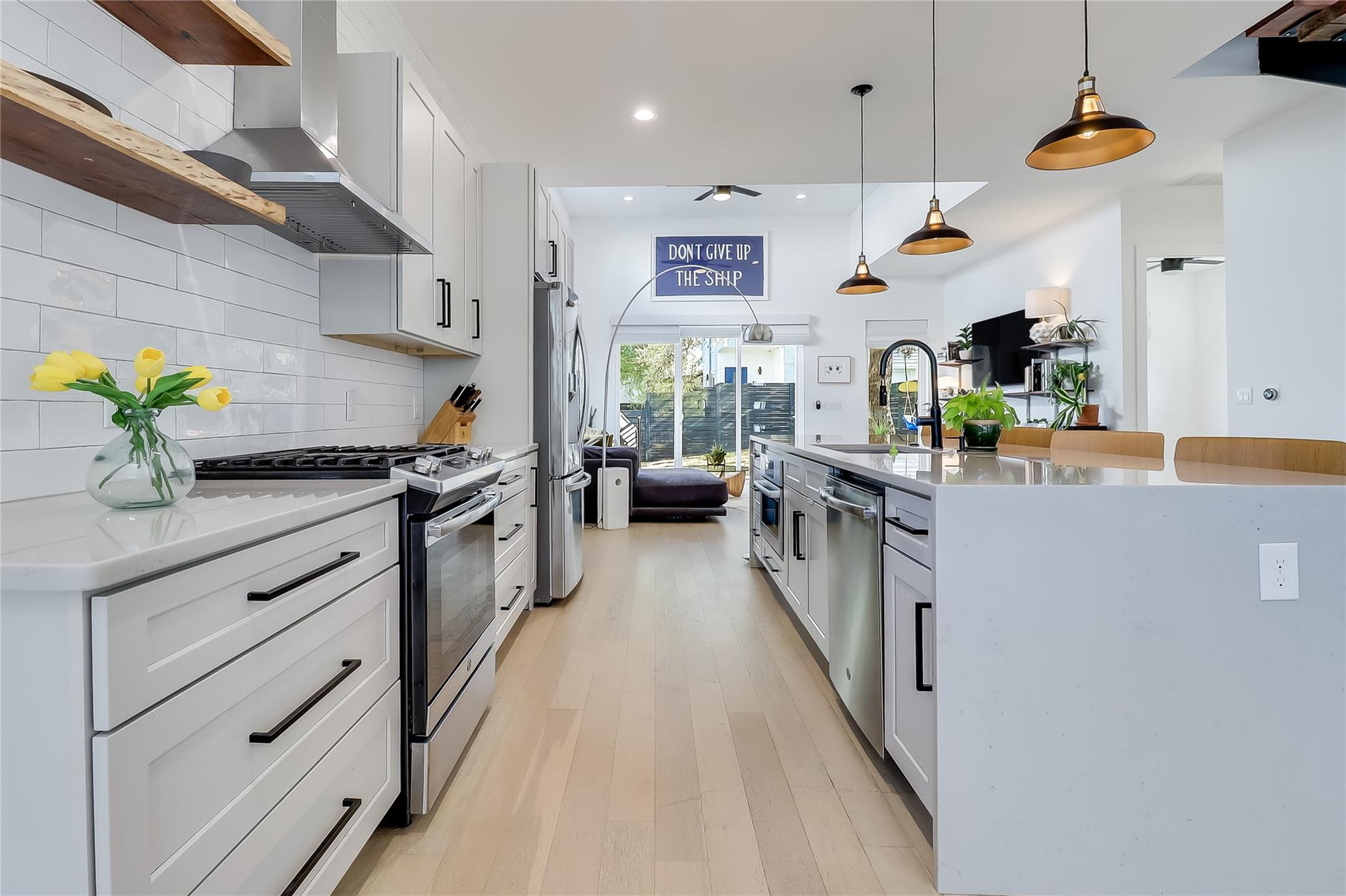 4712 Reyes St # 1, Austin, TX 78721