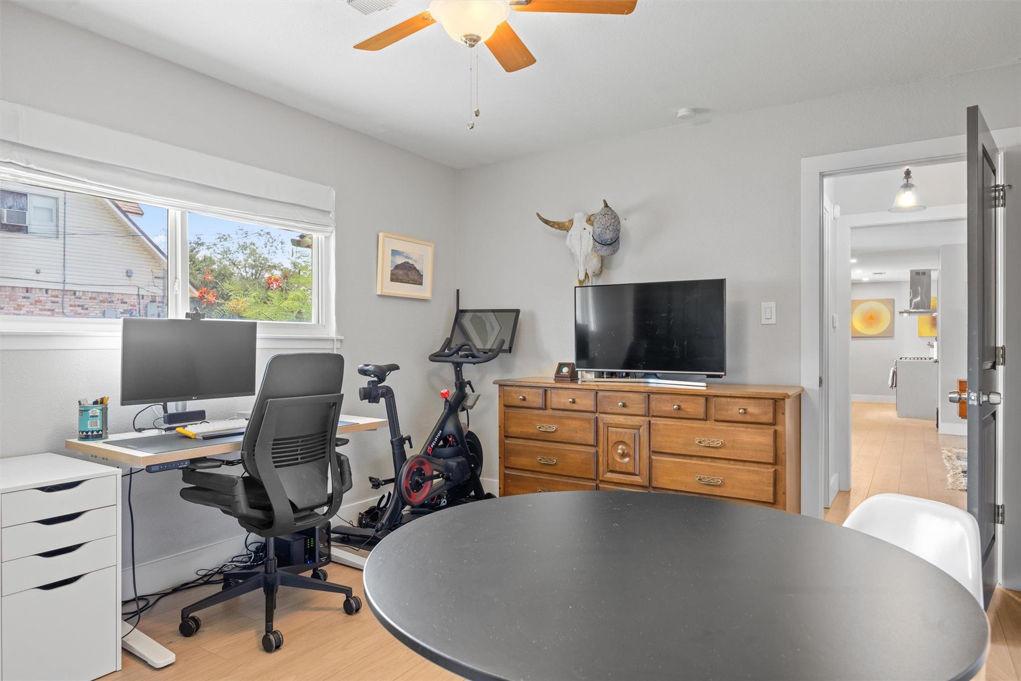 5901 Thames Dr, Austin, TX 78723