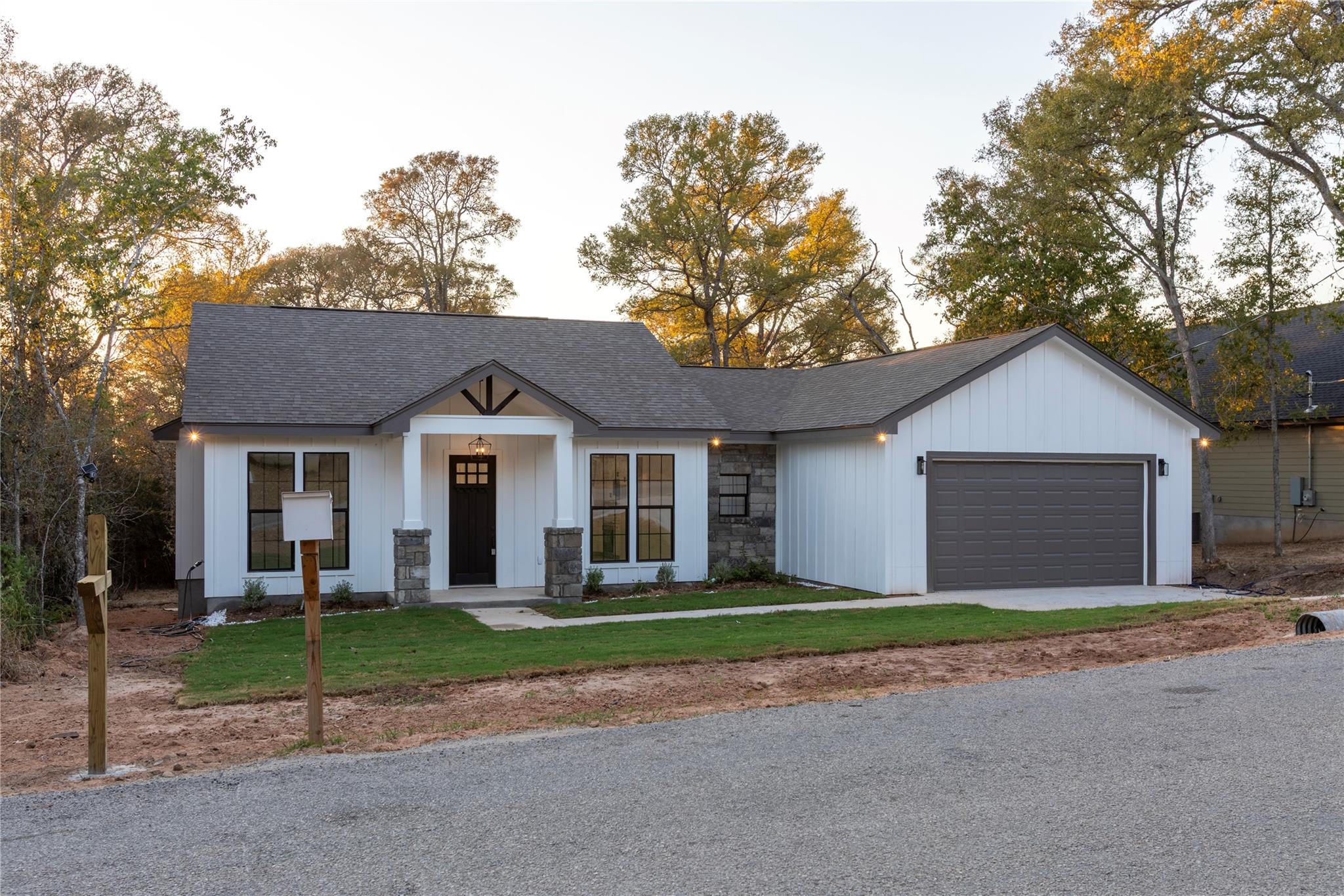 188 Heleakala Dr, Bastrop, TX 78602