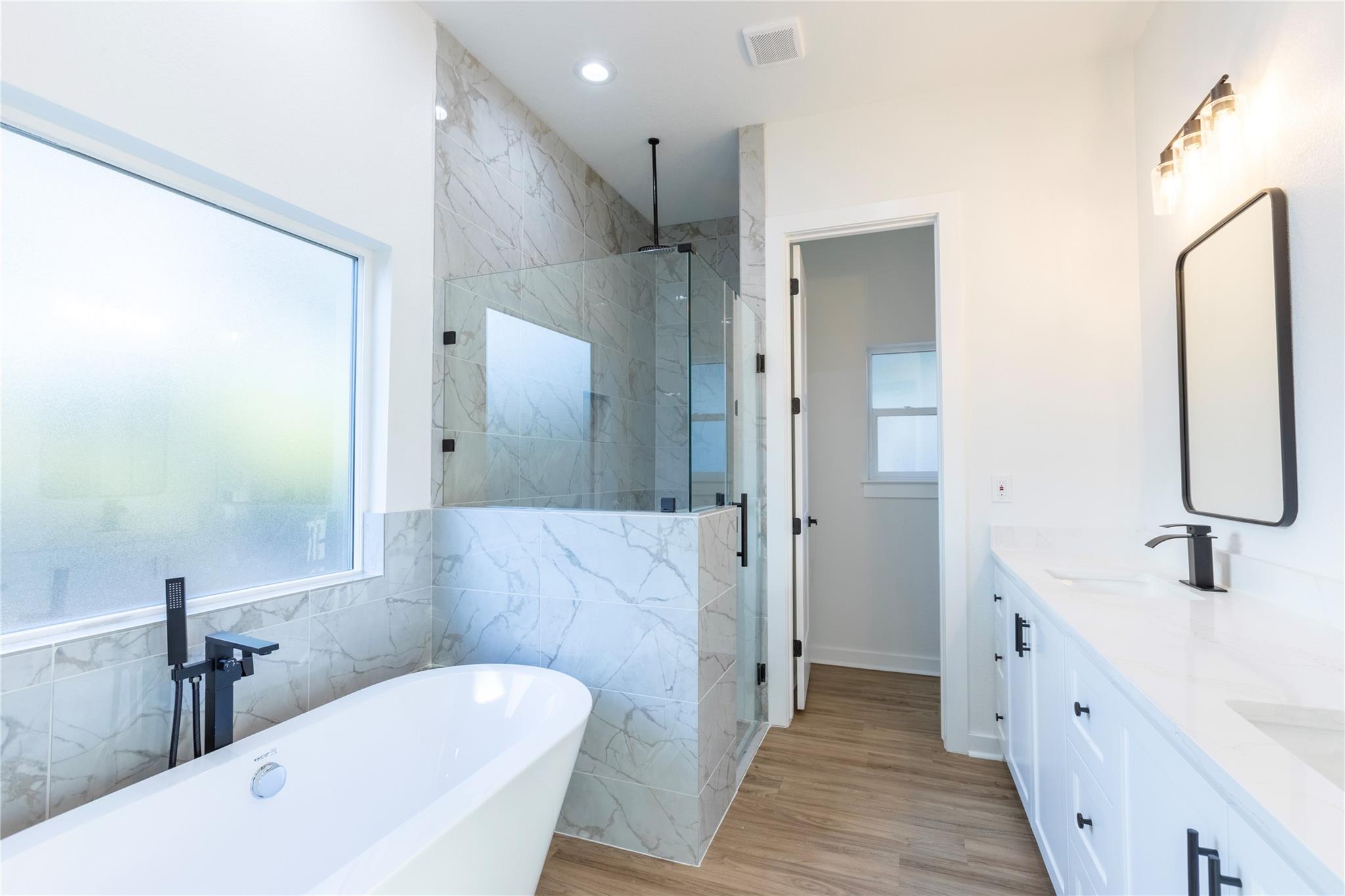 188 Heleakala Dr, Bastrop, TX 78602