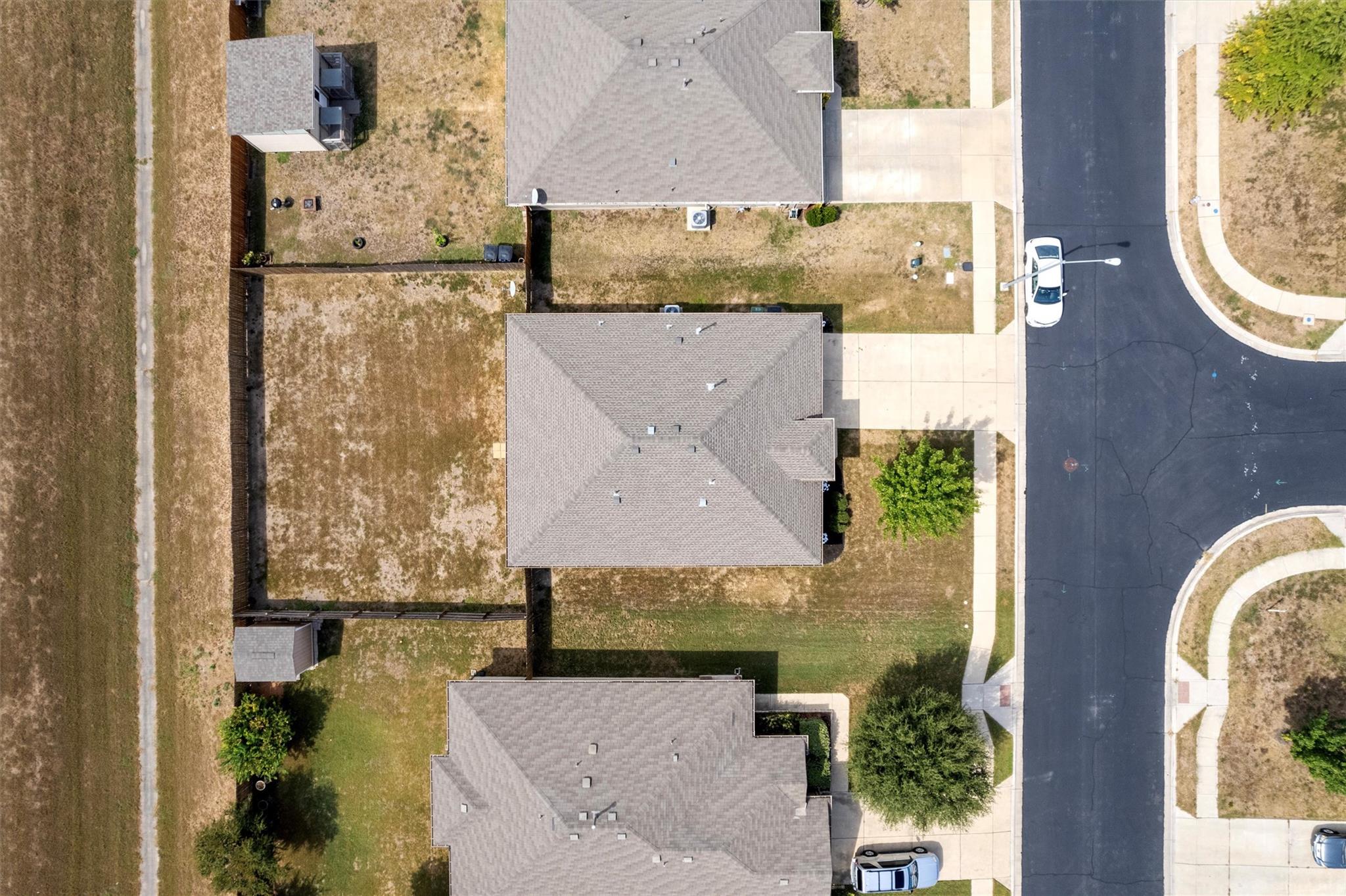 300 Camellia Dr, Hutto, TX 78634