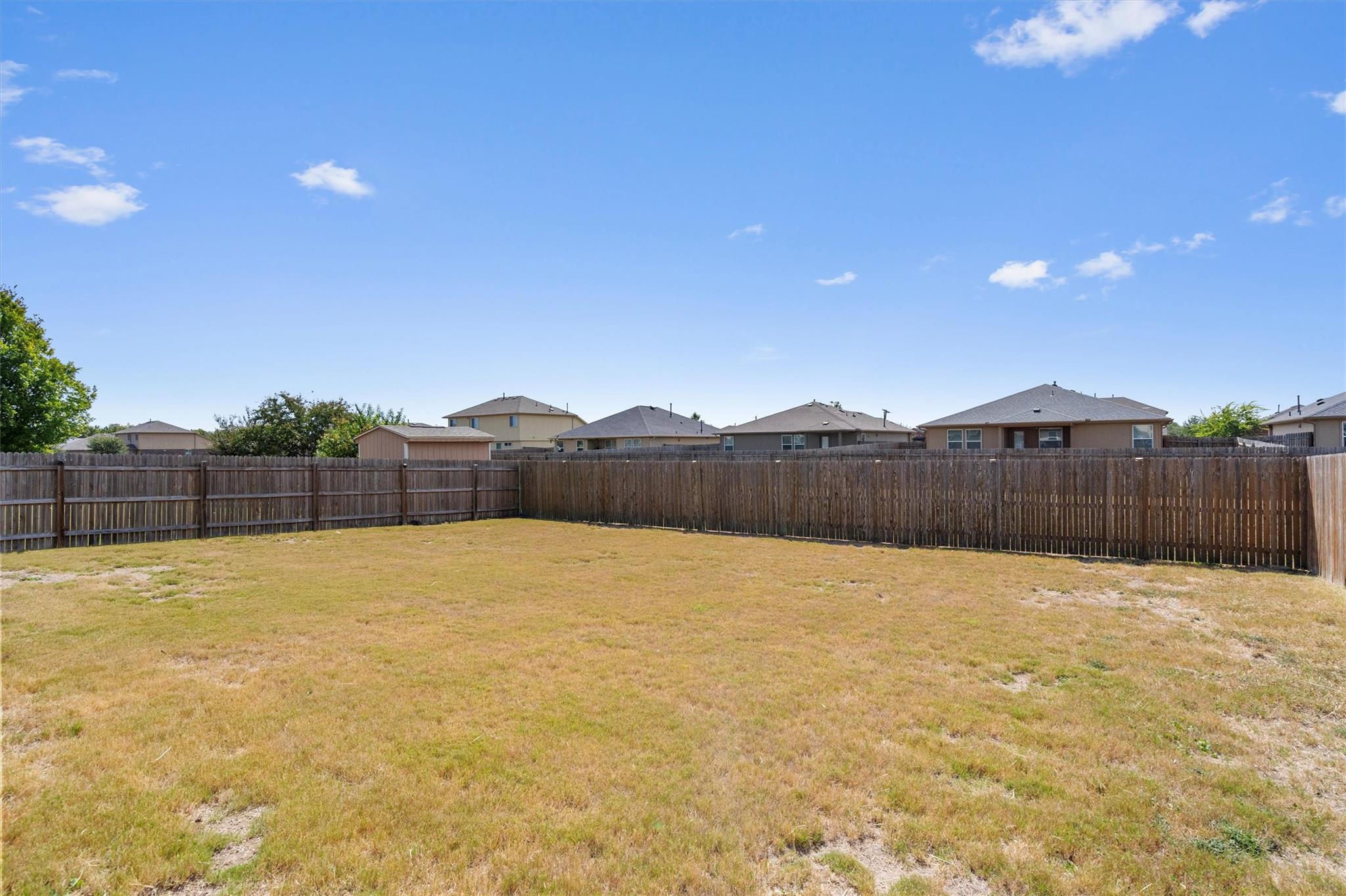 300 Camellia Dr, Hutto, TX 78634