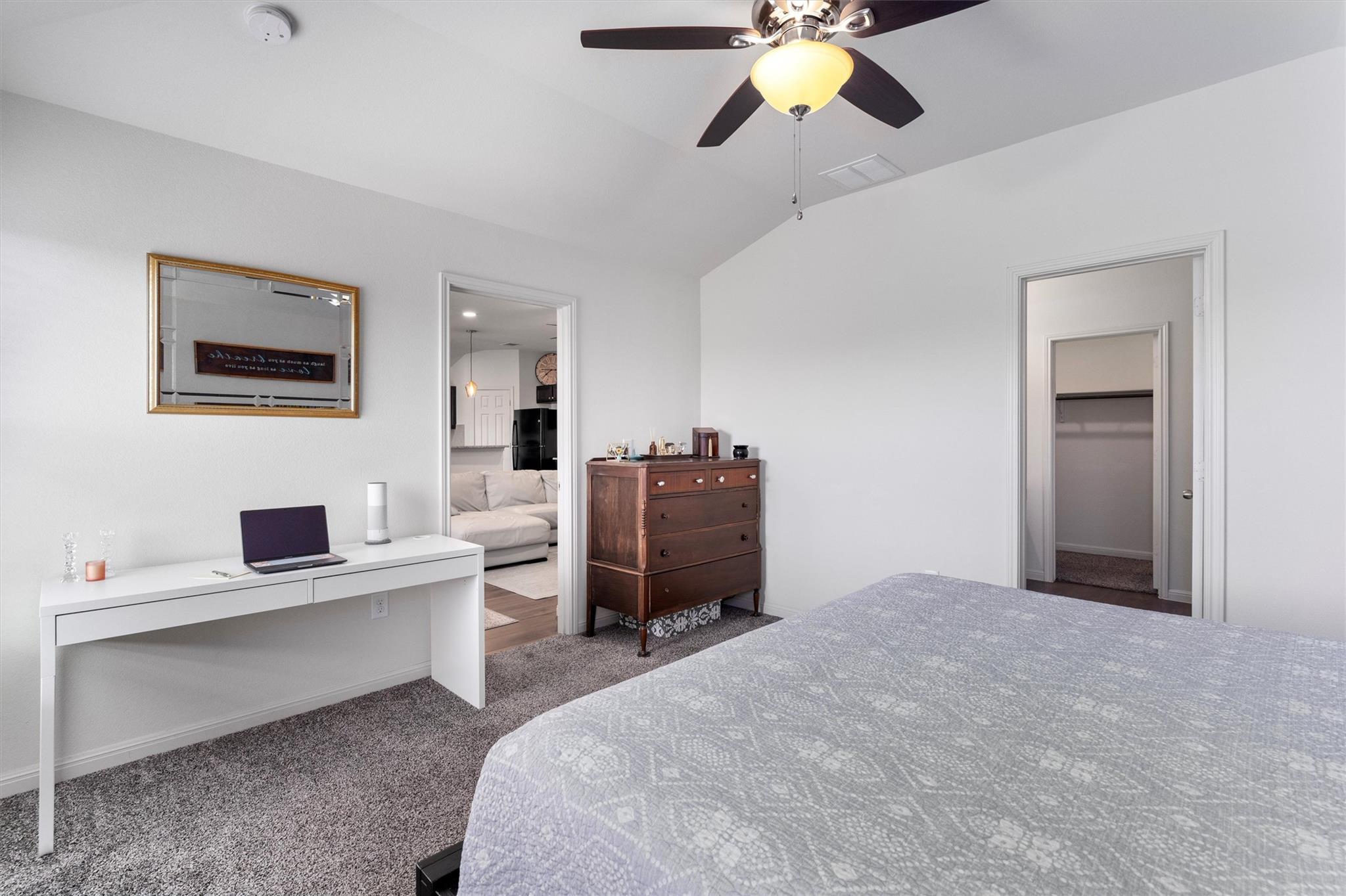 300 Camellia Dr, Hutto, TX 78634