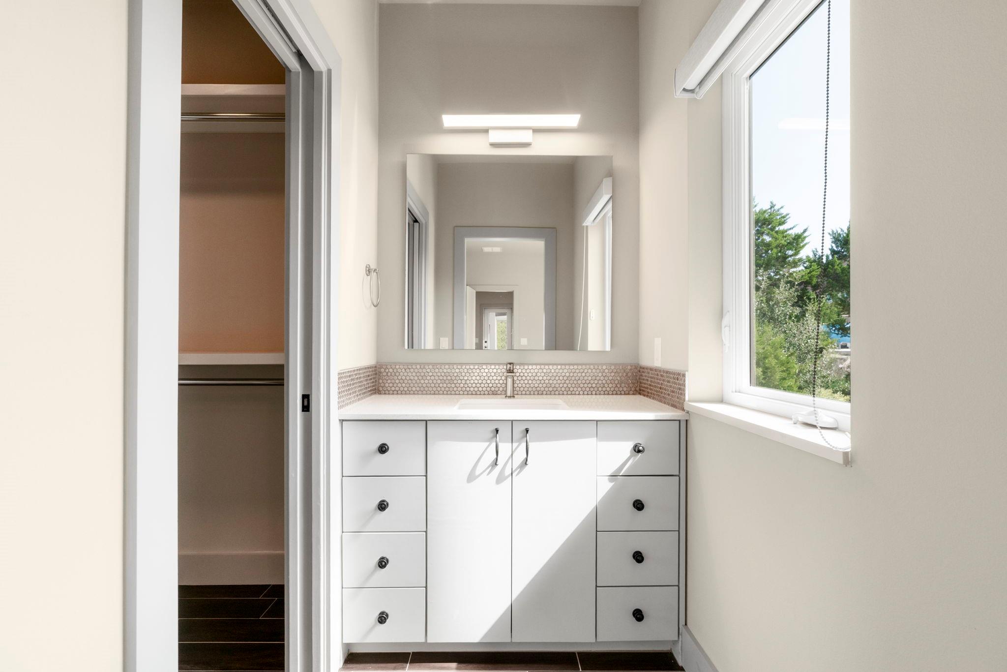 10800 Superview Dr, Austin, TX 78736