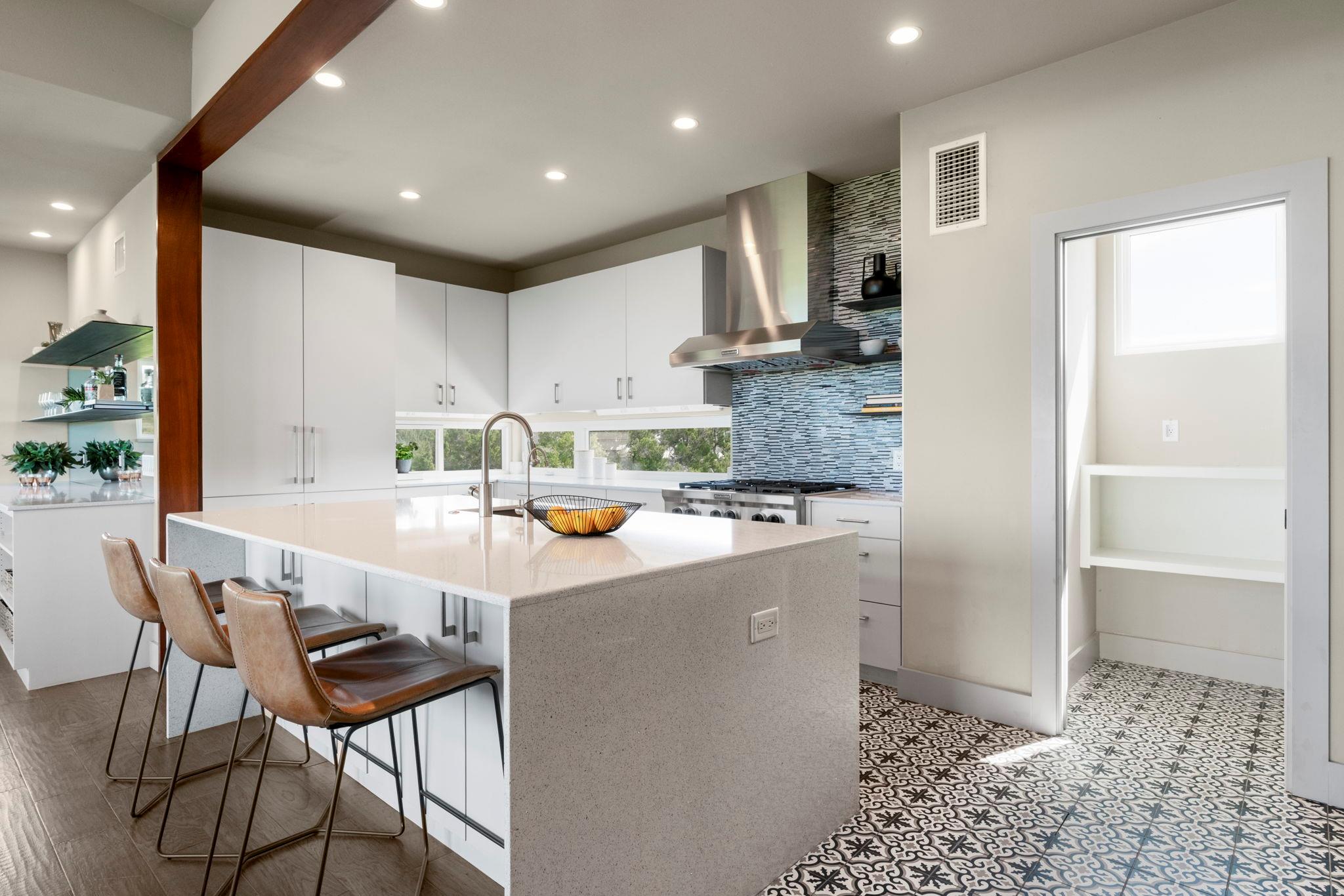 10800 Superview Dr, Austin, TX 78736