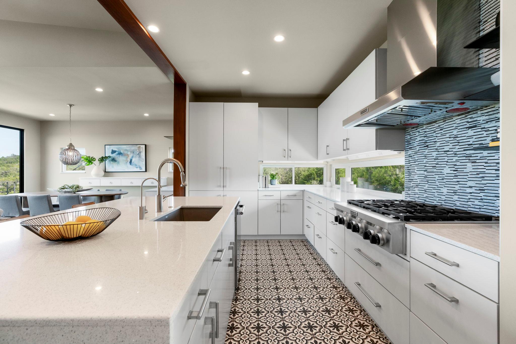 10800 Superview Dr, Austin, TX 78736