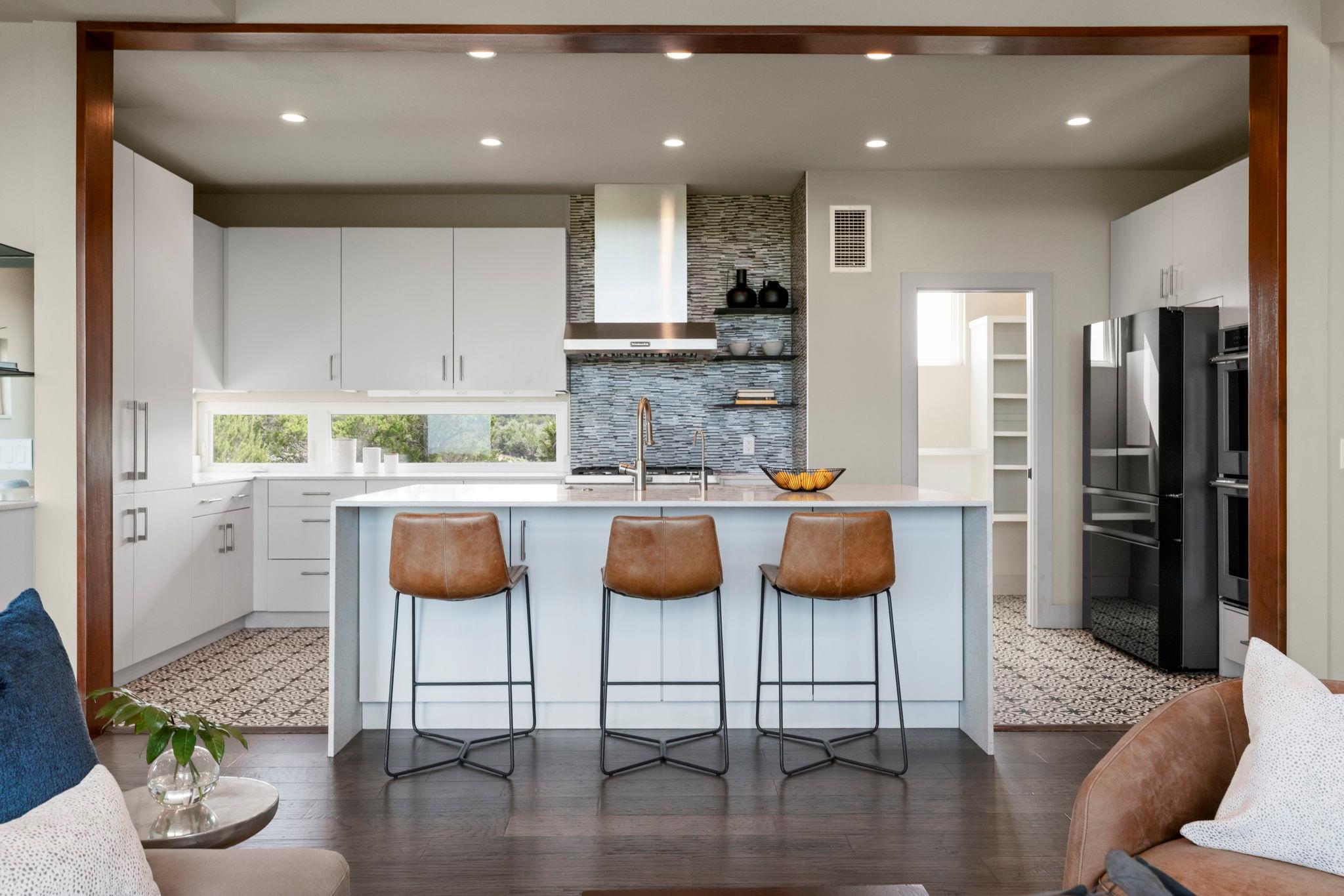 10800 Superview Dr, Austin, TX 78736