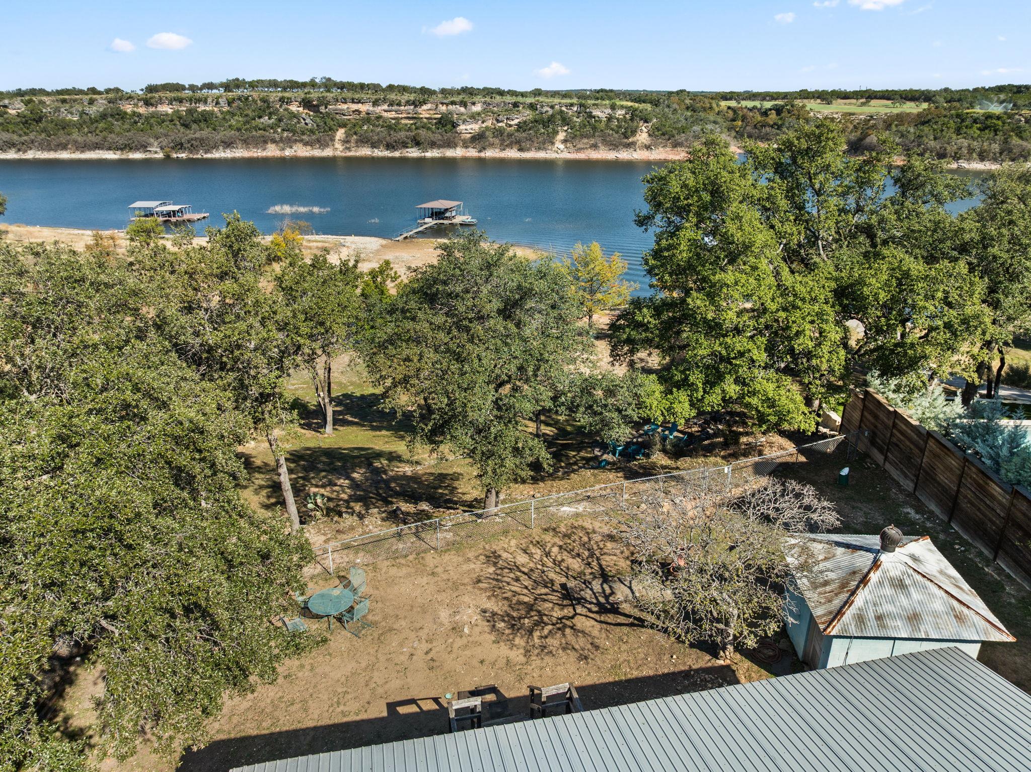 1327 Lake Shore Dr, Spicewood, TX 78669