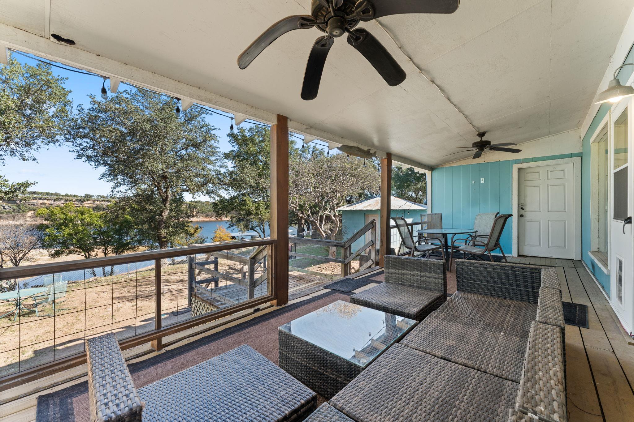 1327 Lake Shore Dr, Spicewood, TX 78669